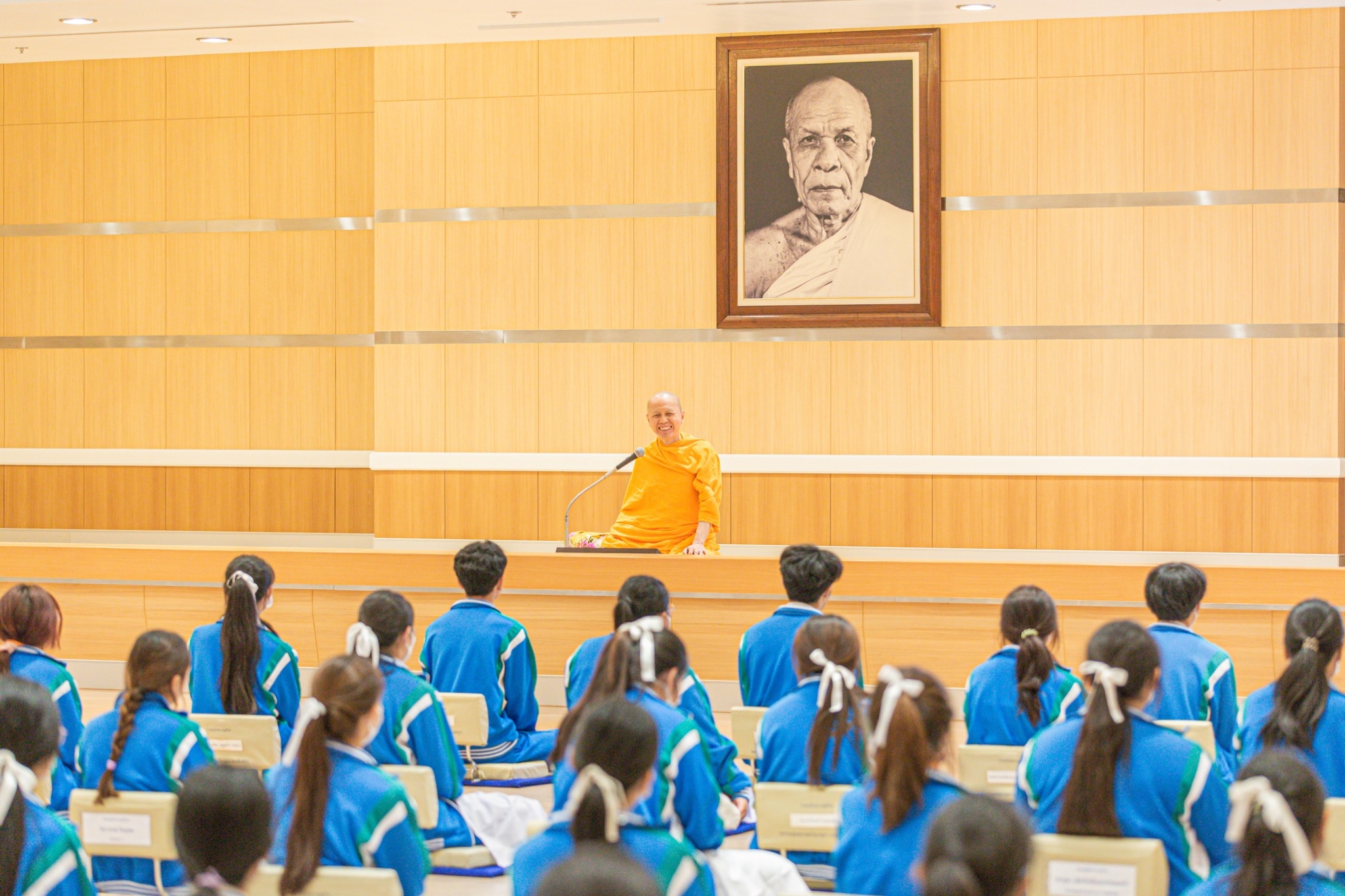 โครงการปฏิบัติธรรมเพื่อให้เกิดสติ ปัญญาและสันติสุข ปีที่ 2 มหาวิทยาลัยนานาชาติเซนต์เทเรซา