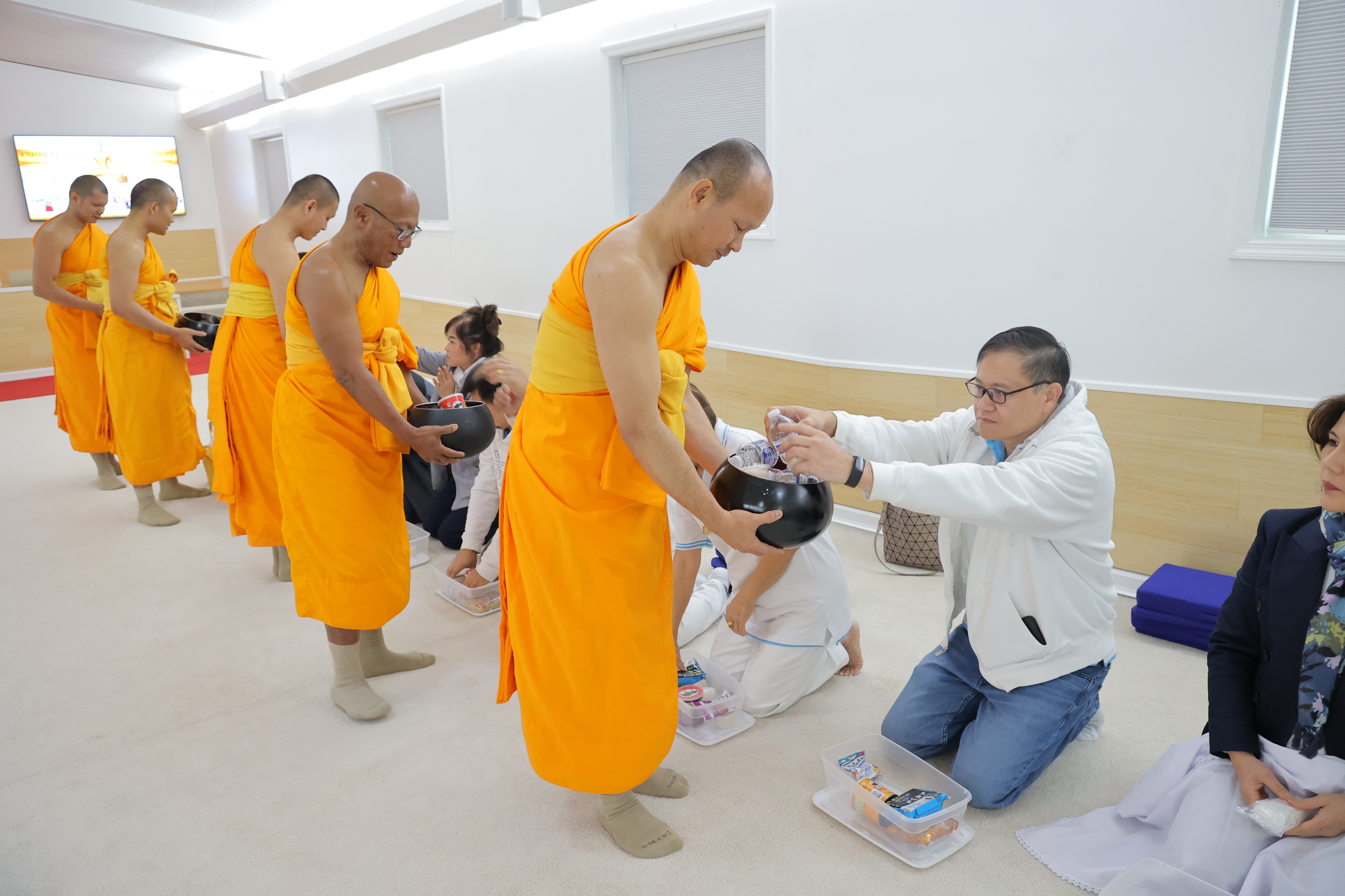 วัดพระธรรมกายจอร์เจีย จัดงานบุญวันอาทิตย์