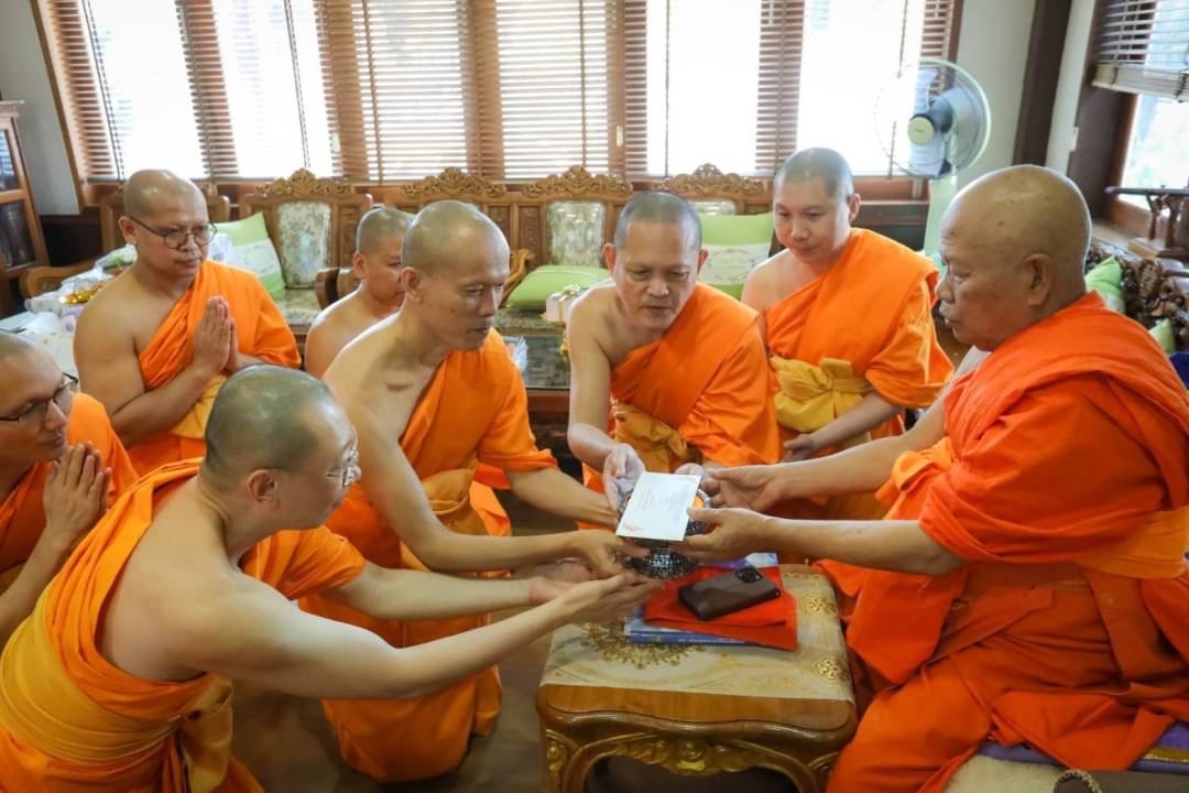 เจ้าอาวาสภาคพื้นโอเชียเนีย ถวายสักการะประธานสหภาพพระธรรมทูตไทยในโอเชียเนีย