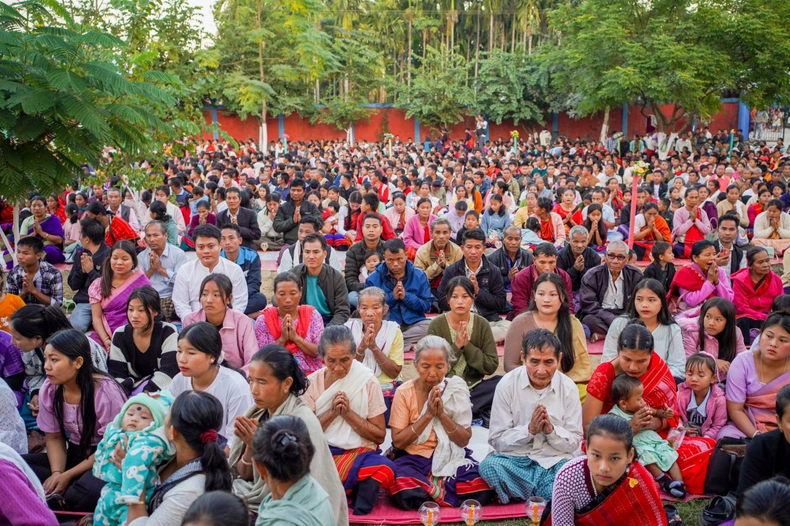 สามเณร 500 รูป ประเทศอินเดีย ร่วมพิธีจุดประทีป ถวายเป็นพุทธบูชา