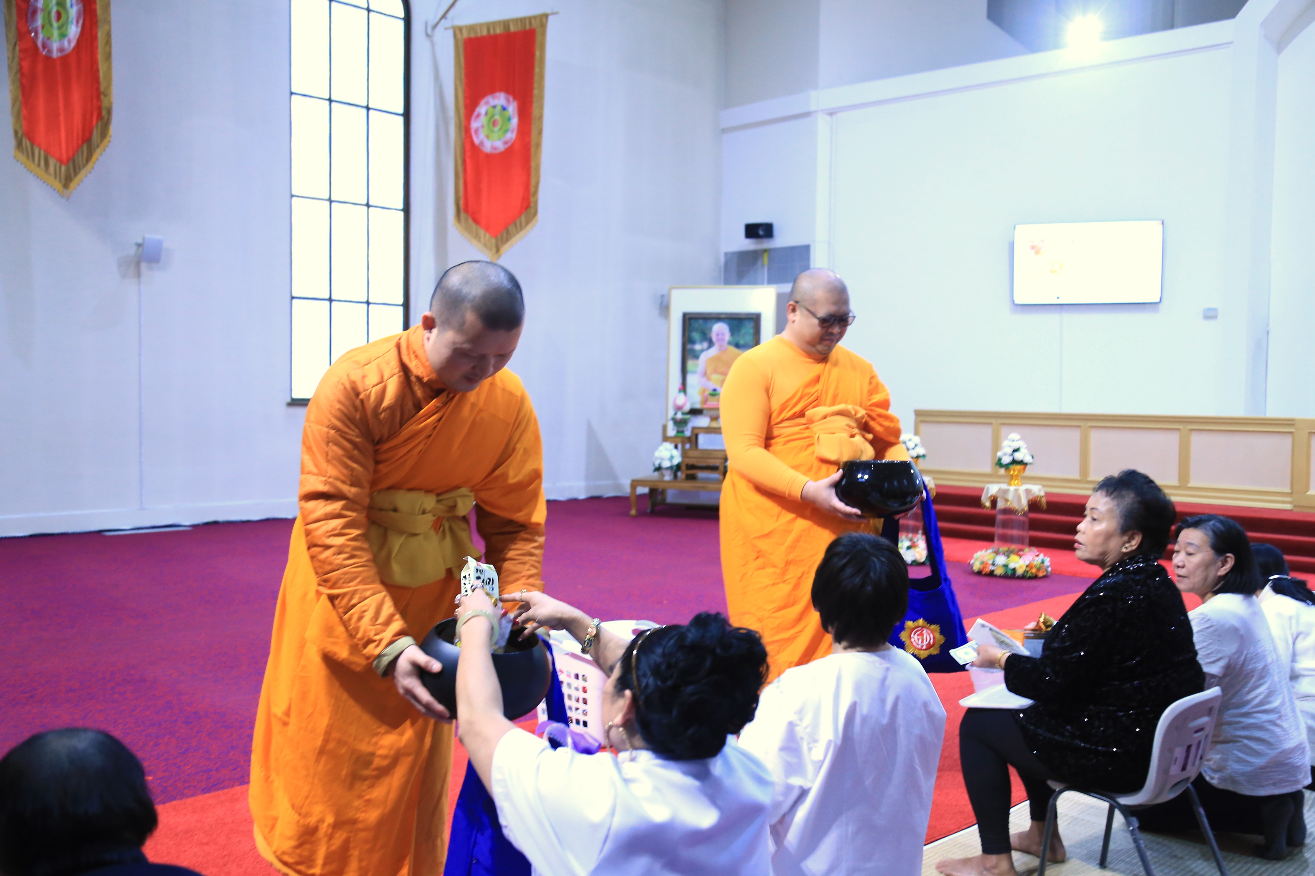 วัดพระธรรมกายออเรกอน จัดพิธีมุทิตาอายุวัฒนมงคล 84 ปี หลวงพ่อทัตตชีโว
