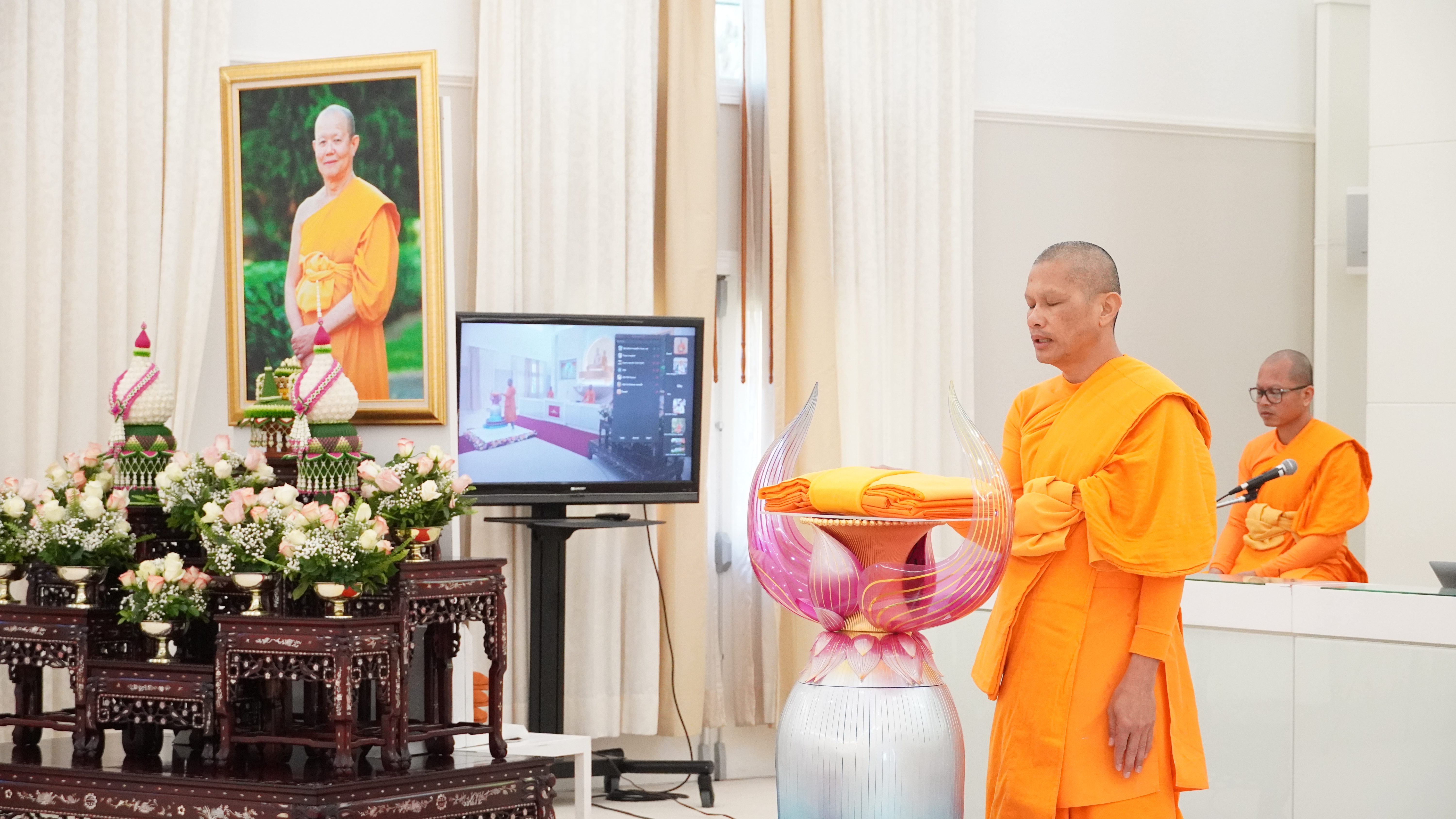 วัดพระธรรมกายฟลอริดา จัดพิธีมุทิตาอายุวัฒนมงคล 84 ปี หลวงพ่อทัตตชีโว