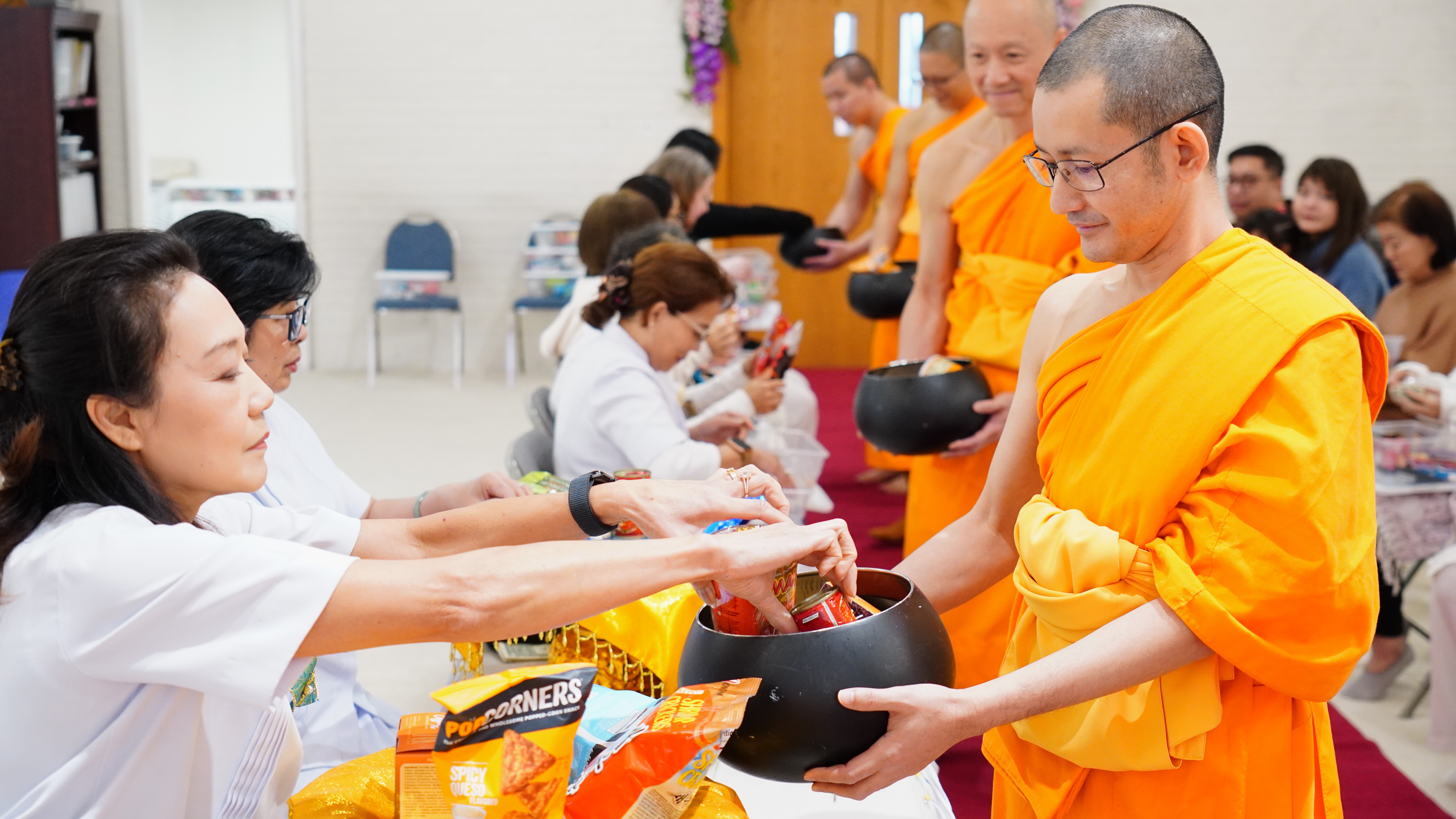 วัดพระธรรมกายซีแอตเติล จัดพิธีถวายคิลานเภสัช