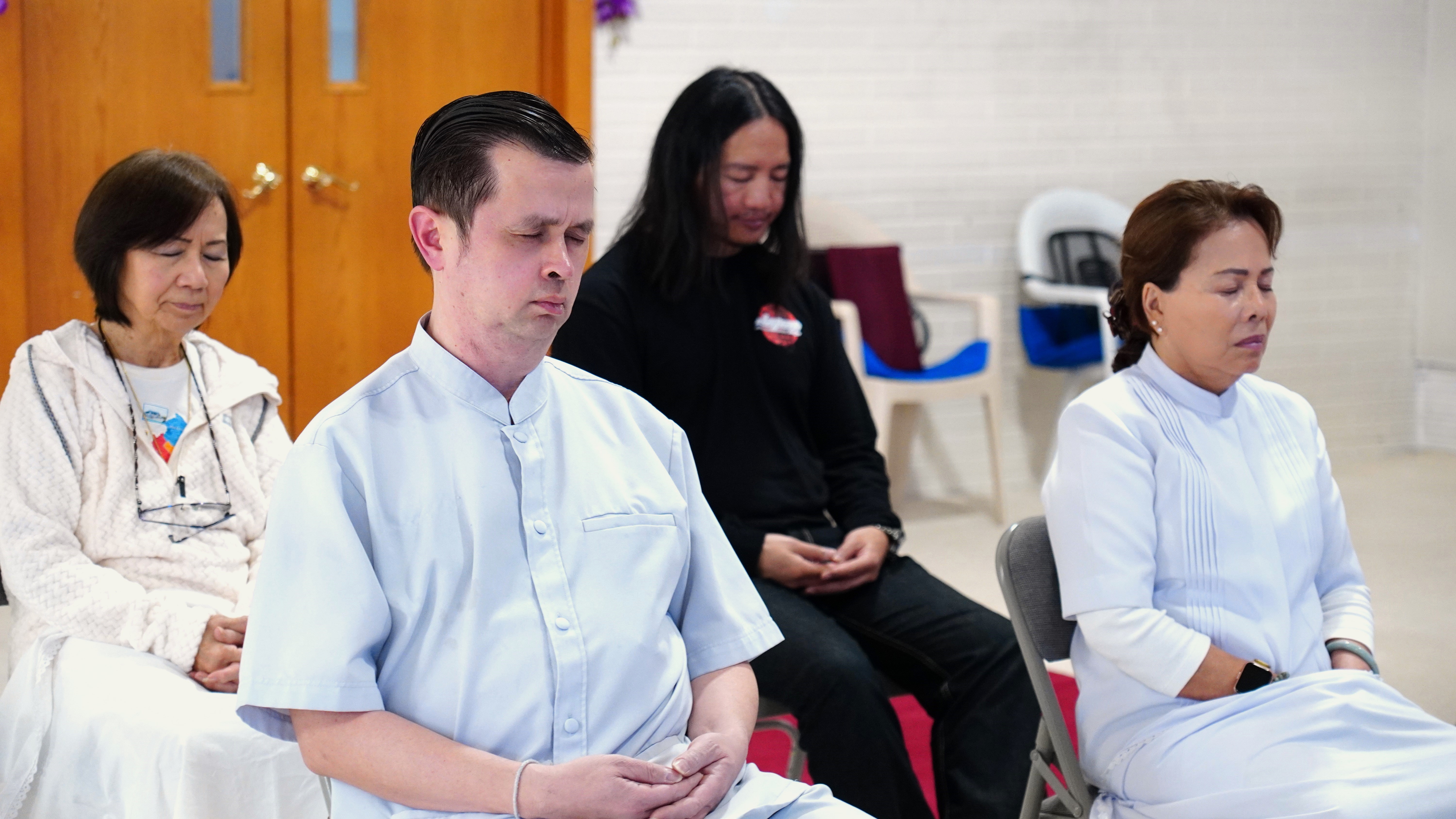 วัดพระธรรมกายซีแอตเติล จัดพิธีถวายคิลานเภสัช