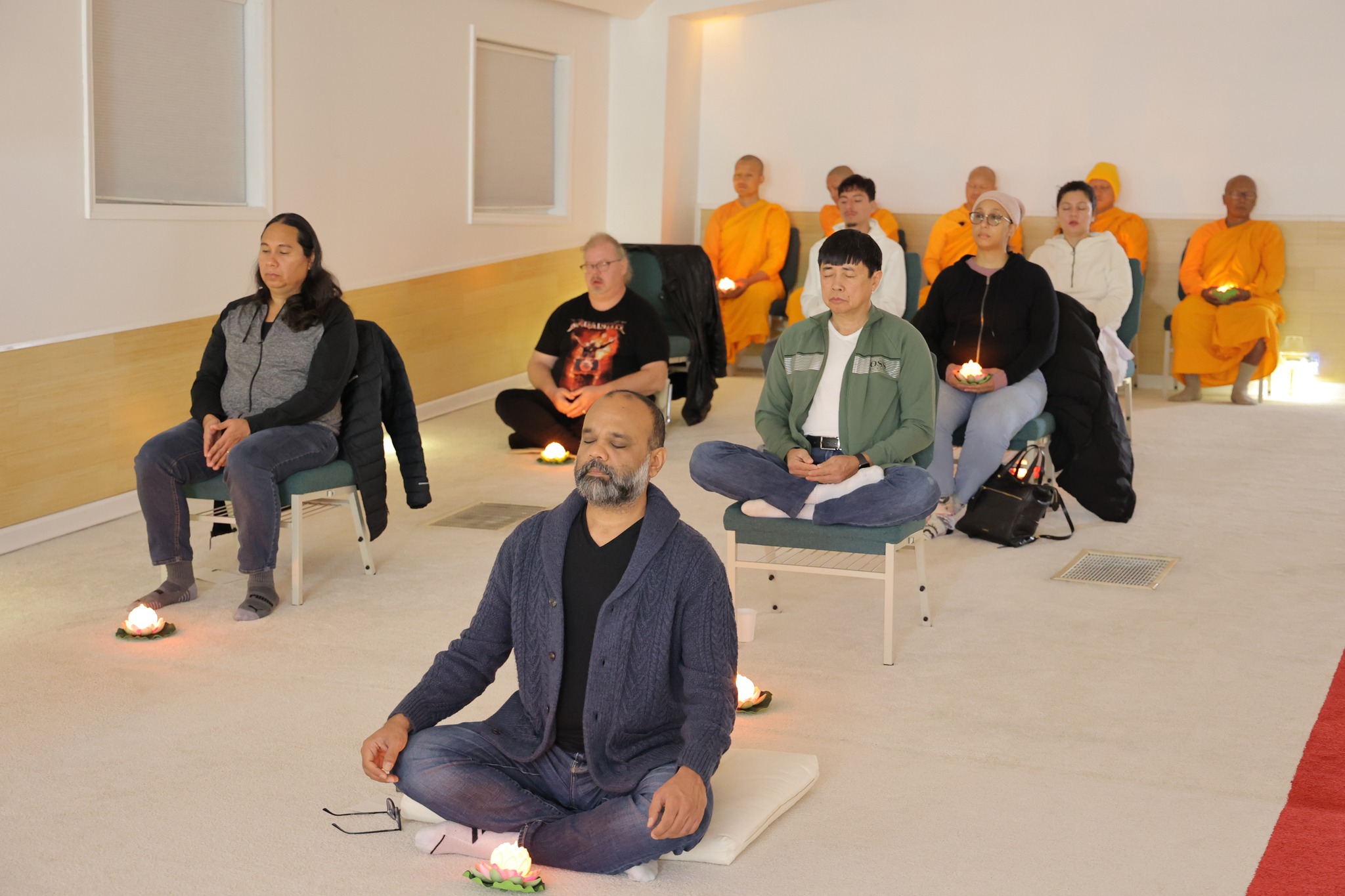 วัดพระธรรมกายจอร์เจีย จัดปฏิบัติธรรมชาวท้องถิ่นประจำเดือนคืนวันเพ็ญ