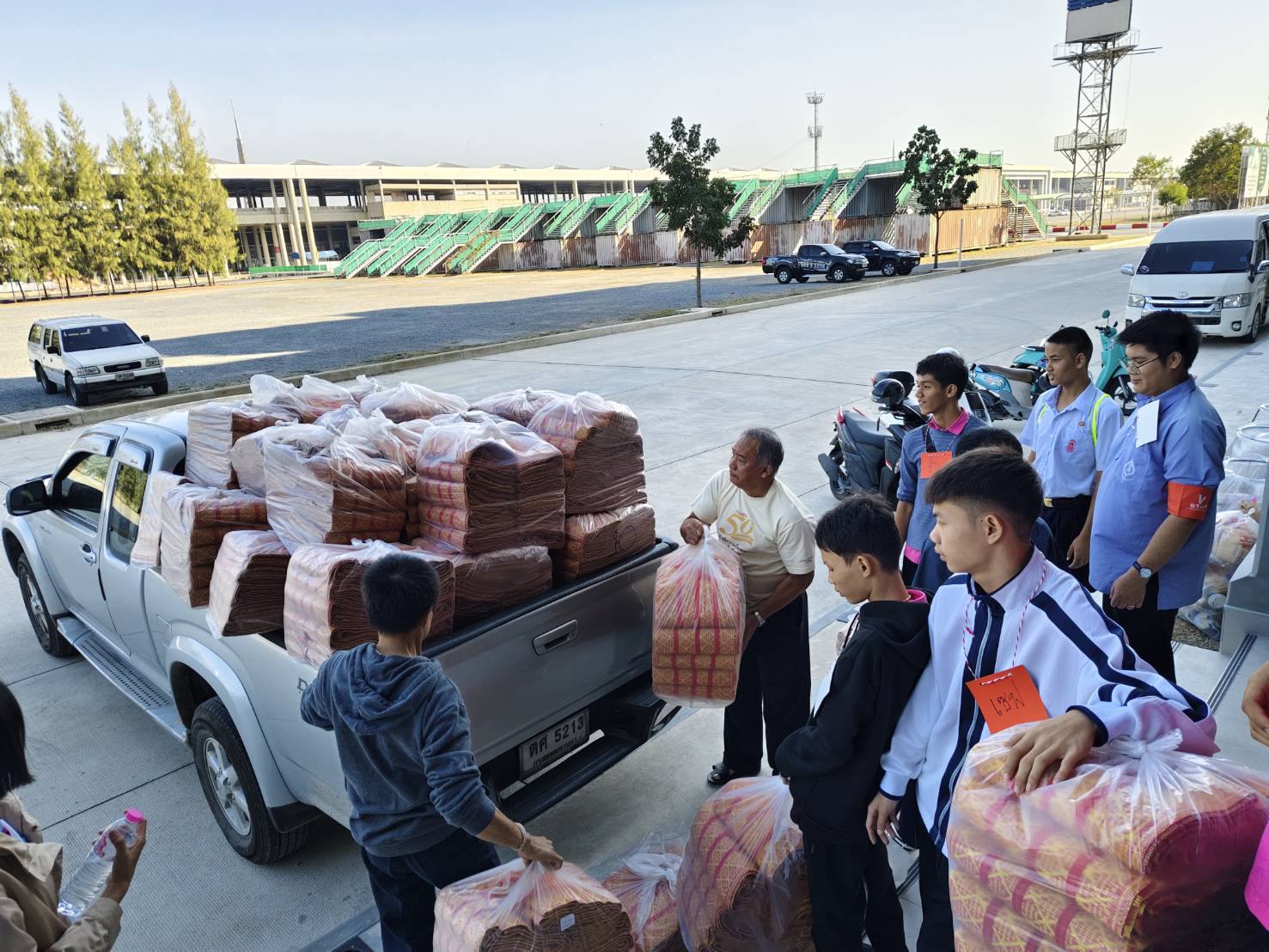 R-sa Smart เครือข่ายเยาวชนจิตอาสา เนื่องในวันถวายมหาสังฆทาน แด่พระสังฆาธิการ 1,000 วัด