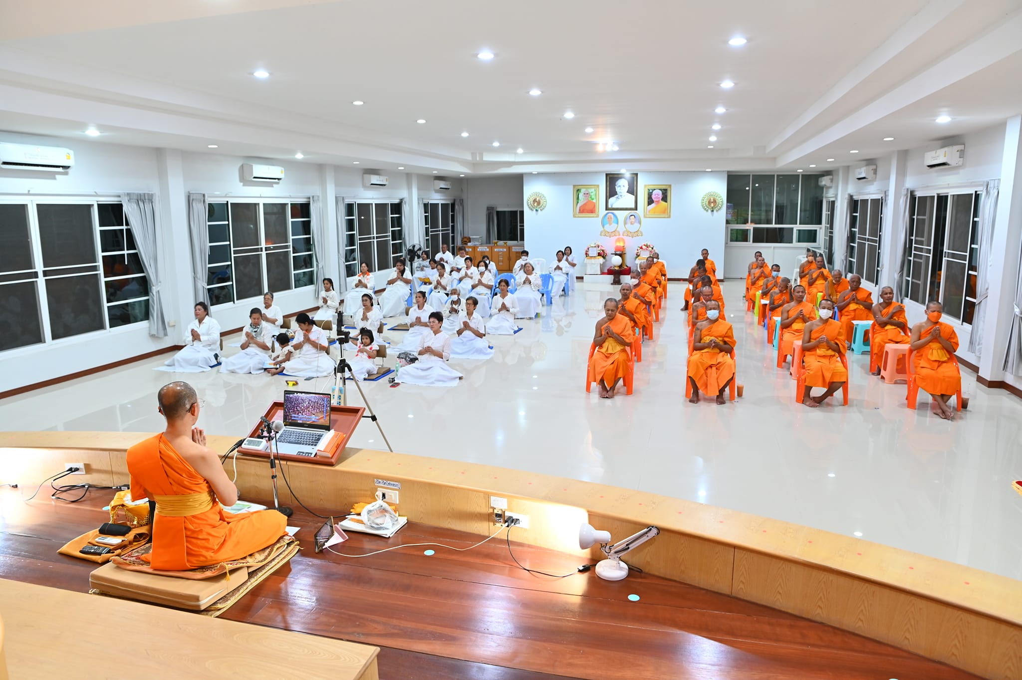 ศูนย์ปฏิบัติธรรมพนมสารคาม จัดปฏิบัติธรรมประจำสัปดาห์