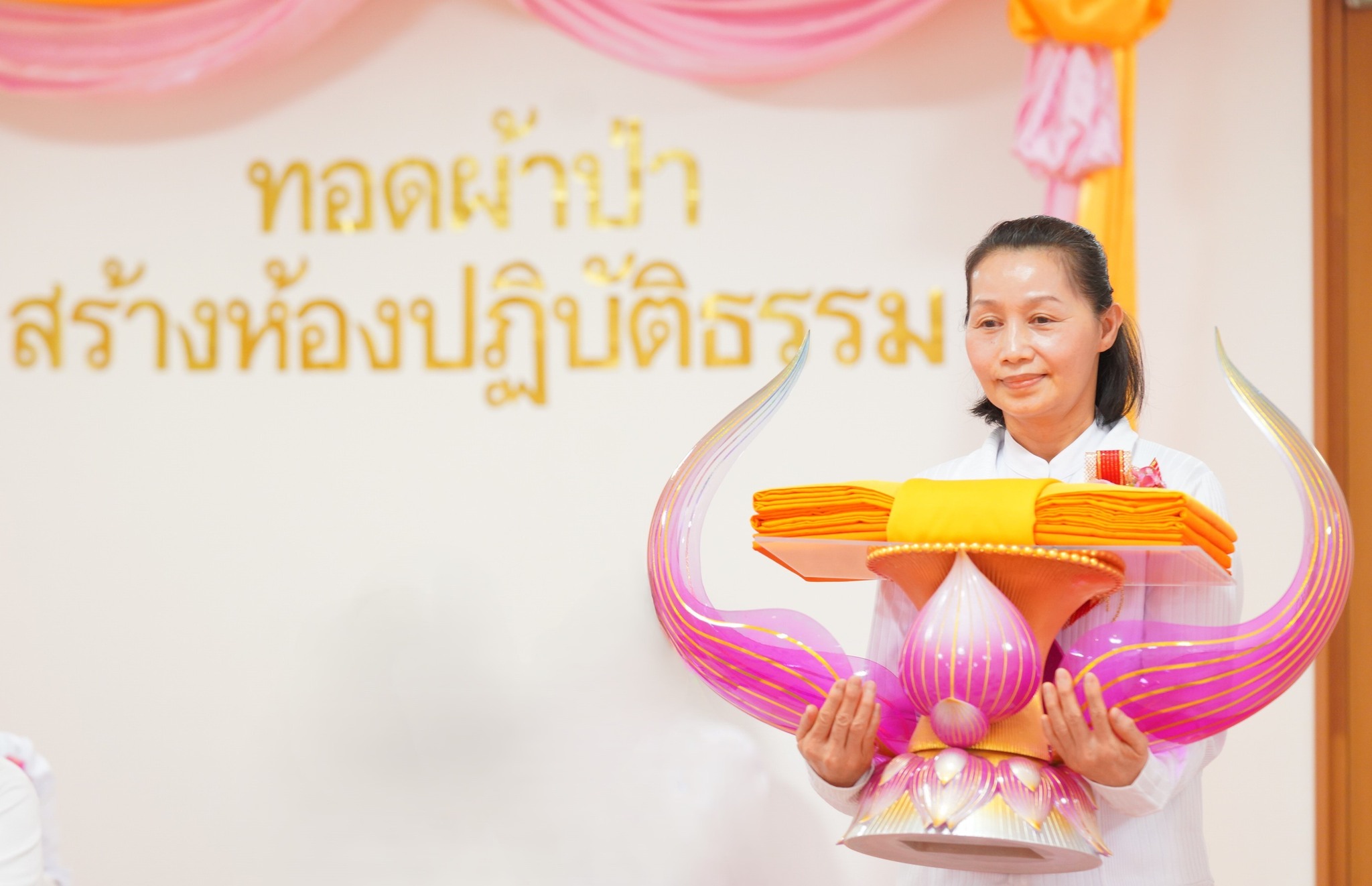 วัดพระธรรมกายโอซาก้า จัดงานบุญบูชาข้าวพระ