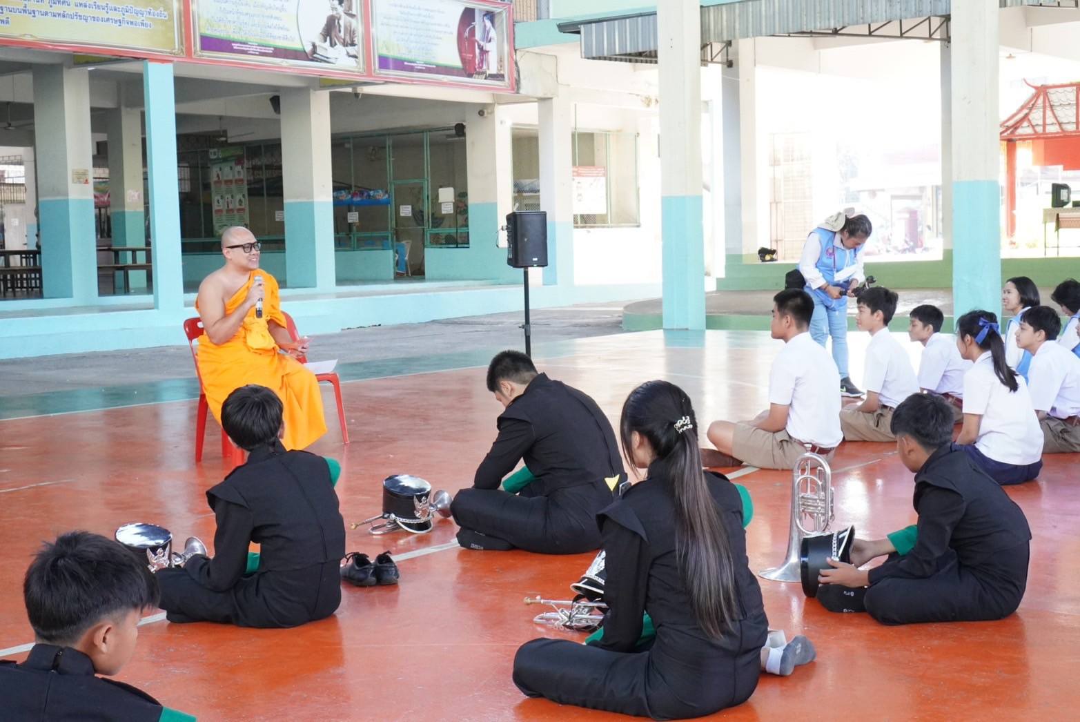 V-Marching Band ประชาสัมพันธ์แจ้งข่าวธรรมยาตรา ปีที่ 13 ณ ตลาดบางลี่ จ.สุพรรณบุรี