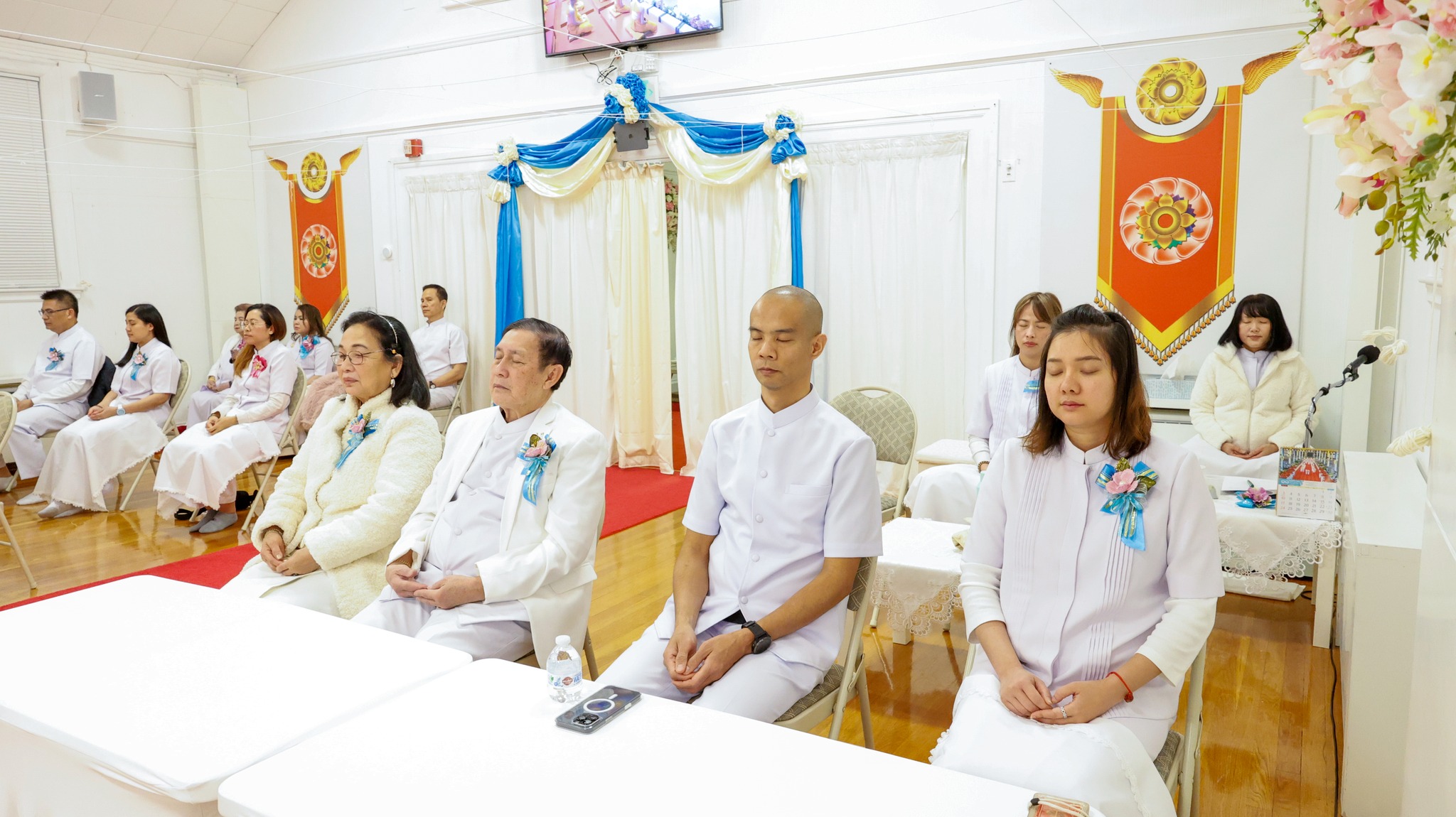 วัดพระธรรมกายบอสตัน จัดพิธีบูชาข้าวพระ