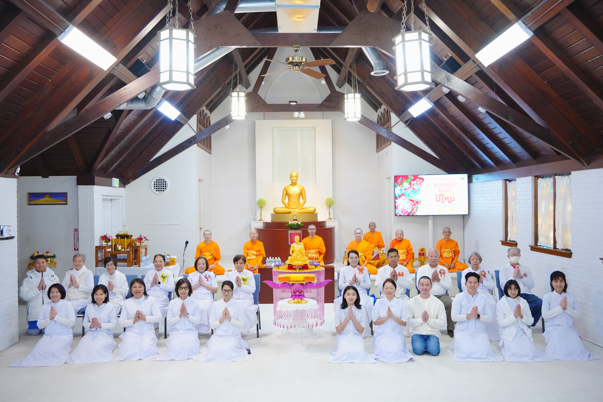 วัดพระธรรมกายชิคาโก จัดกิจกรรมงานบุญต้อนรับปีใหม่