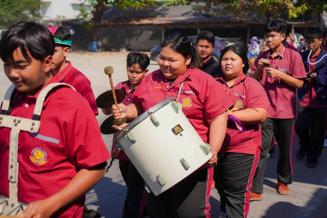 V-Marching Band ประชาสัมพันธ์แจ้งข่าวธรรมยาตรา ปีที่ 13 ณ ตลาดเทศบาลเมืองสามพราน จังหวัดนครปฐม