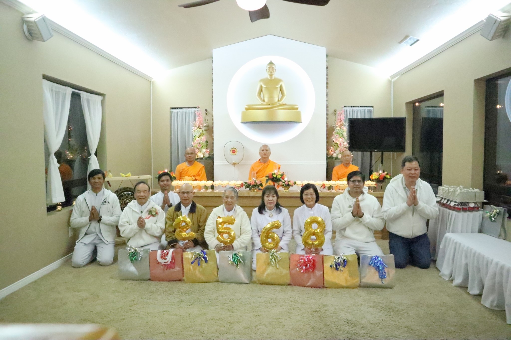 วัดภาวนาซานดิเอโก จัดพิธีทอดผ้าป่าฉลอง 8 ปี