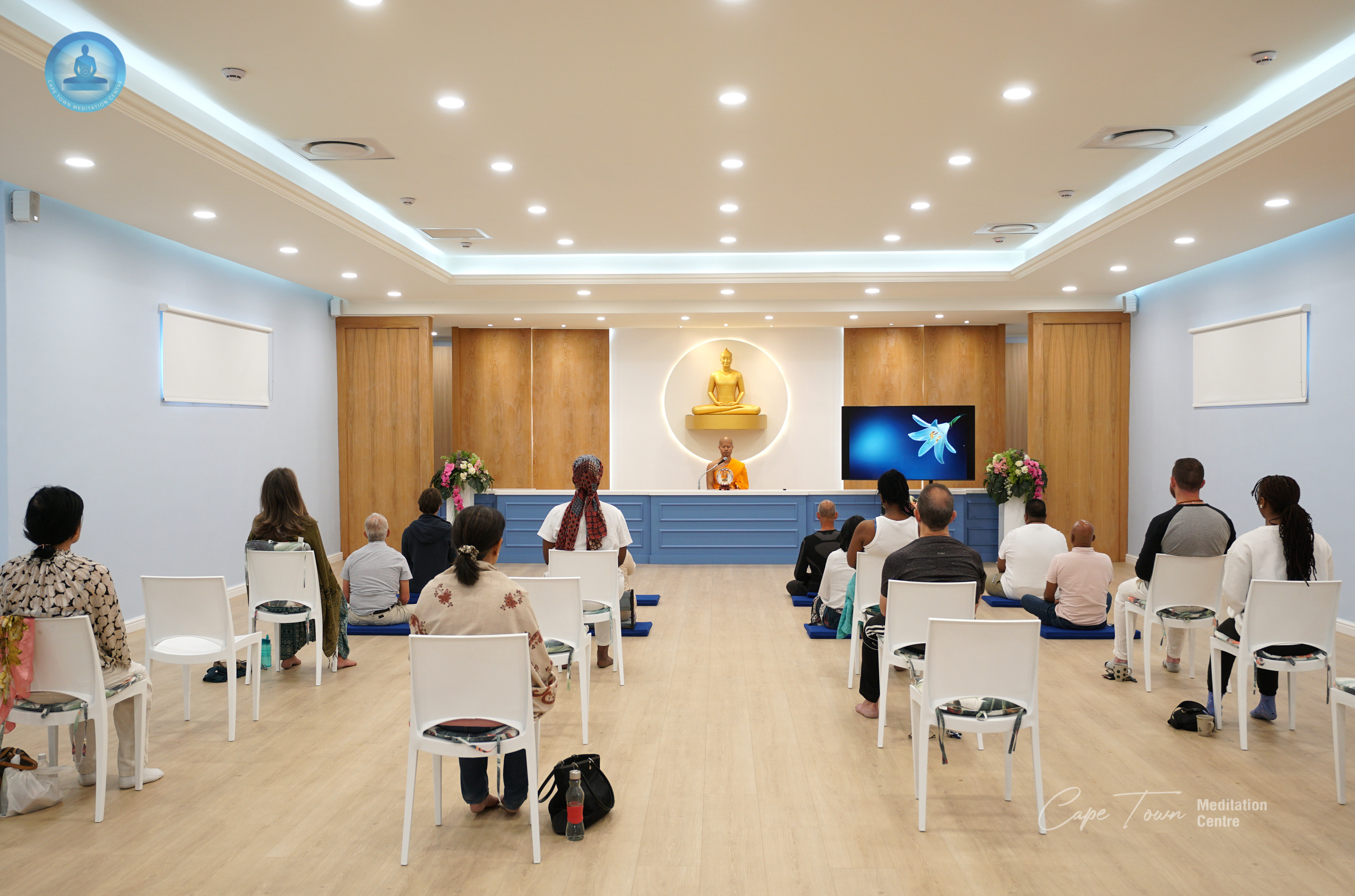 วัดพุทธเคปทาวน์ จัดคลาสสมาธิชาวท้องถิ่น