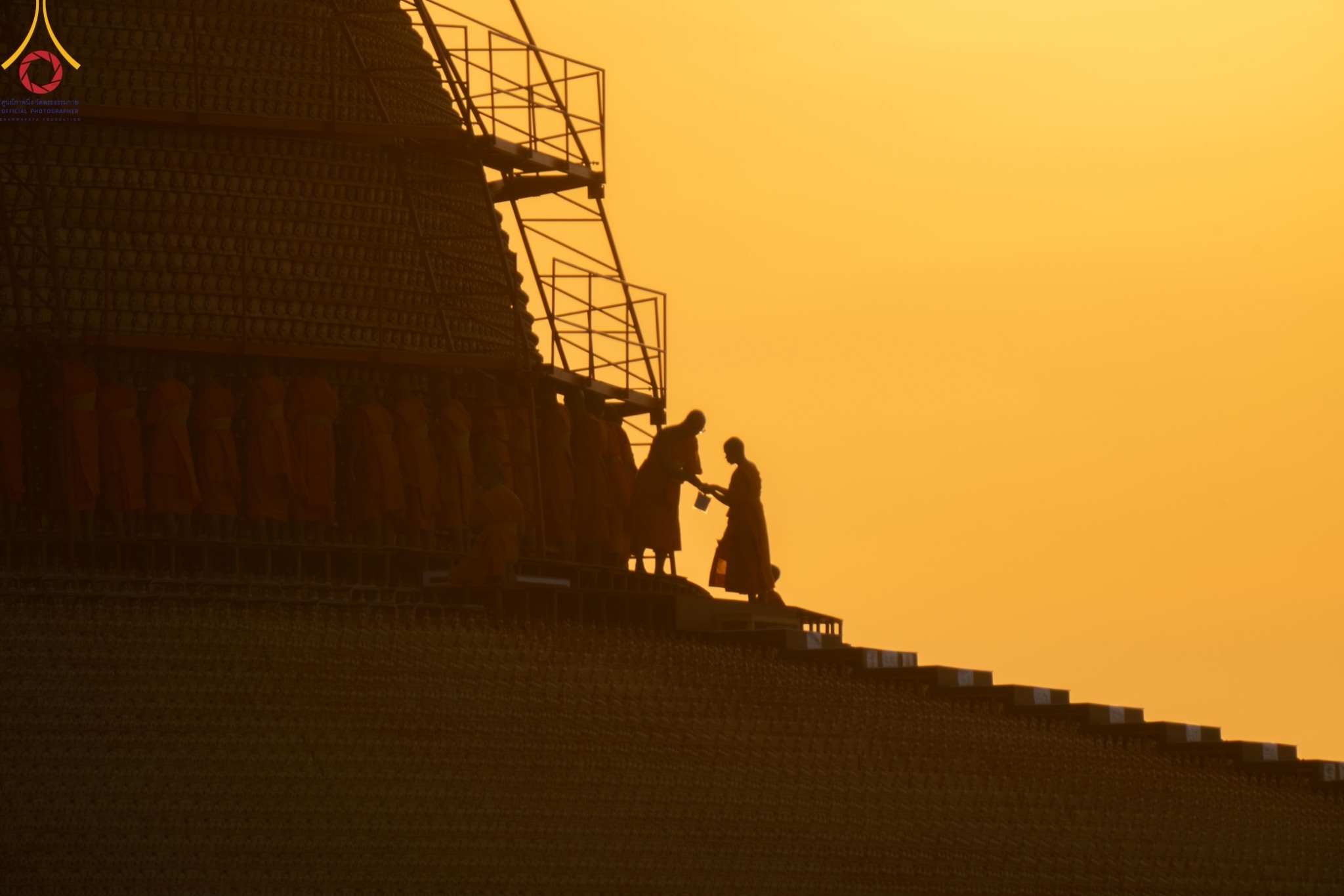 พิธีปฐมเริ่มสุวรรณรังสรรค์มหาธรรมกายเจดีย์