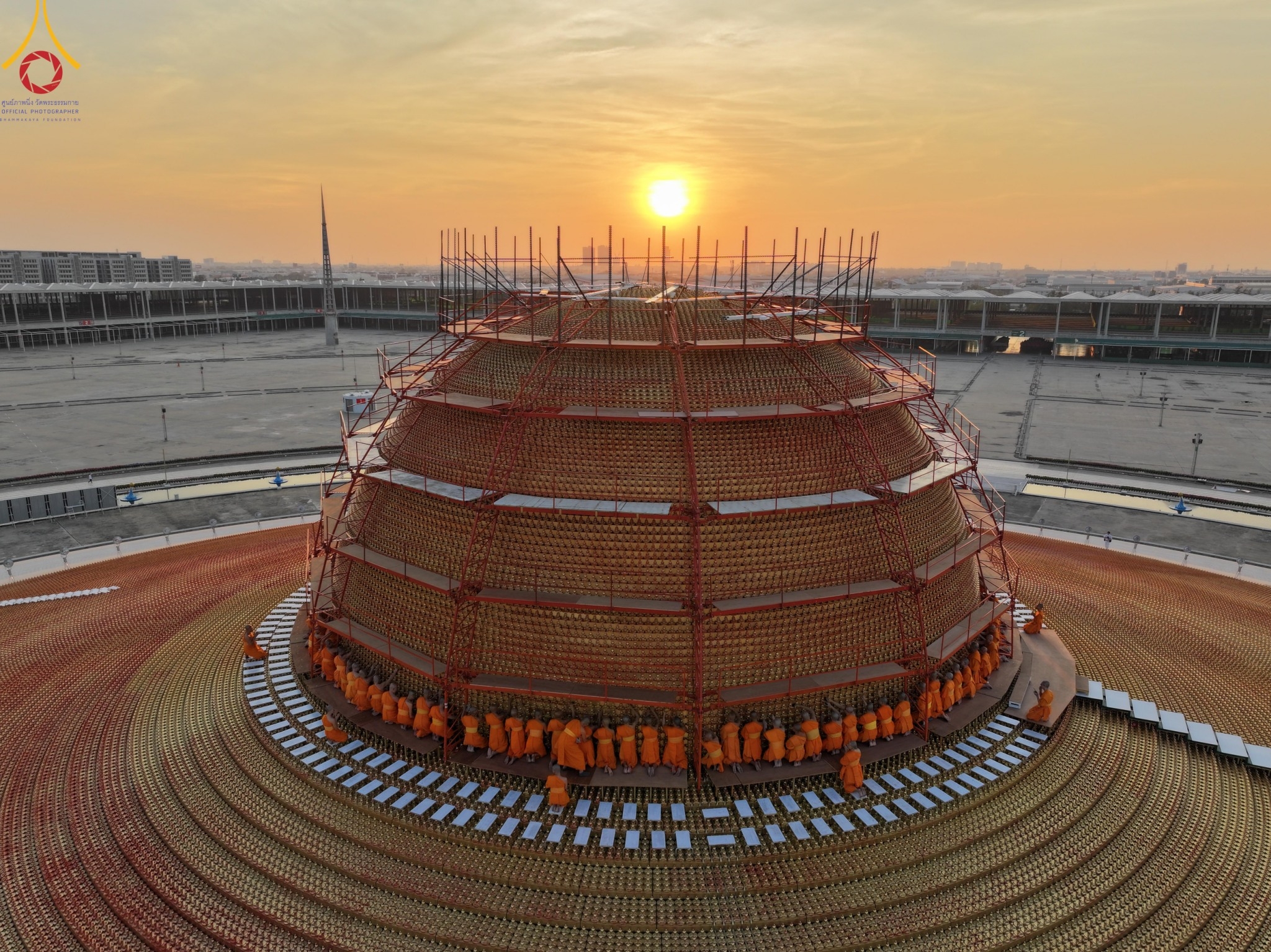 พิธีปฐมเริ่มสุวรรณรังสรรค์มหาธรรมกายเจดีย์