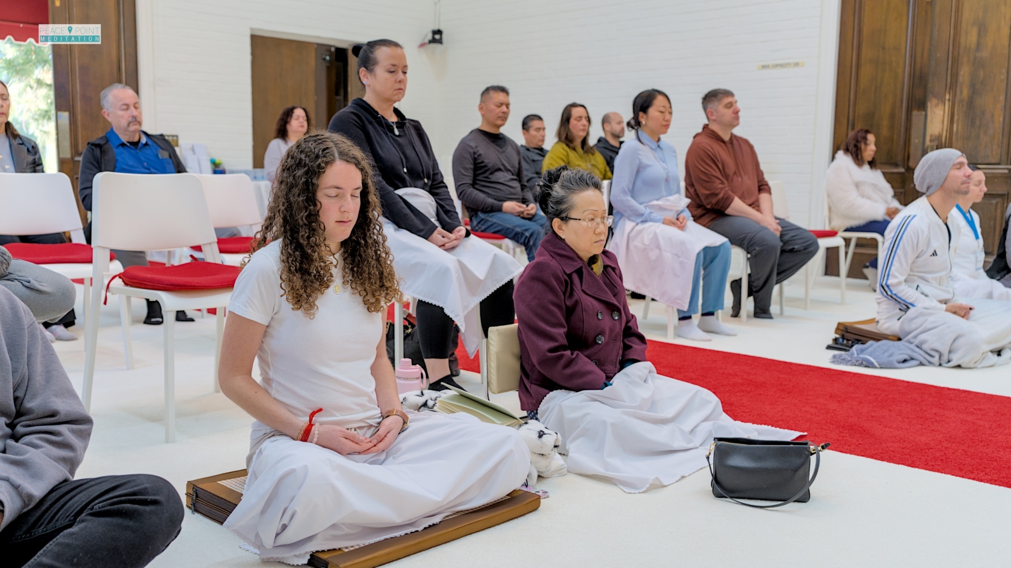 วัดพระธรรมกายแคลิฟอร์เนีย จัดกิจกรรมฝึกนั่งสมาธิให้กับชาวท้องถิ่น
