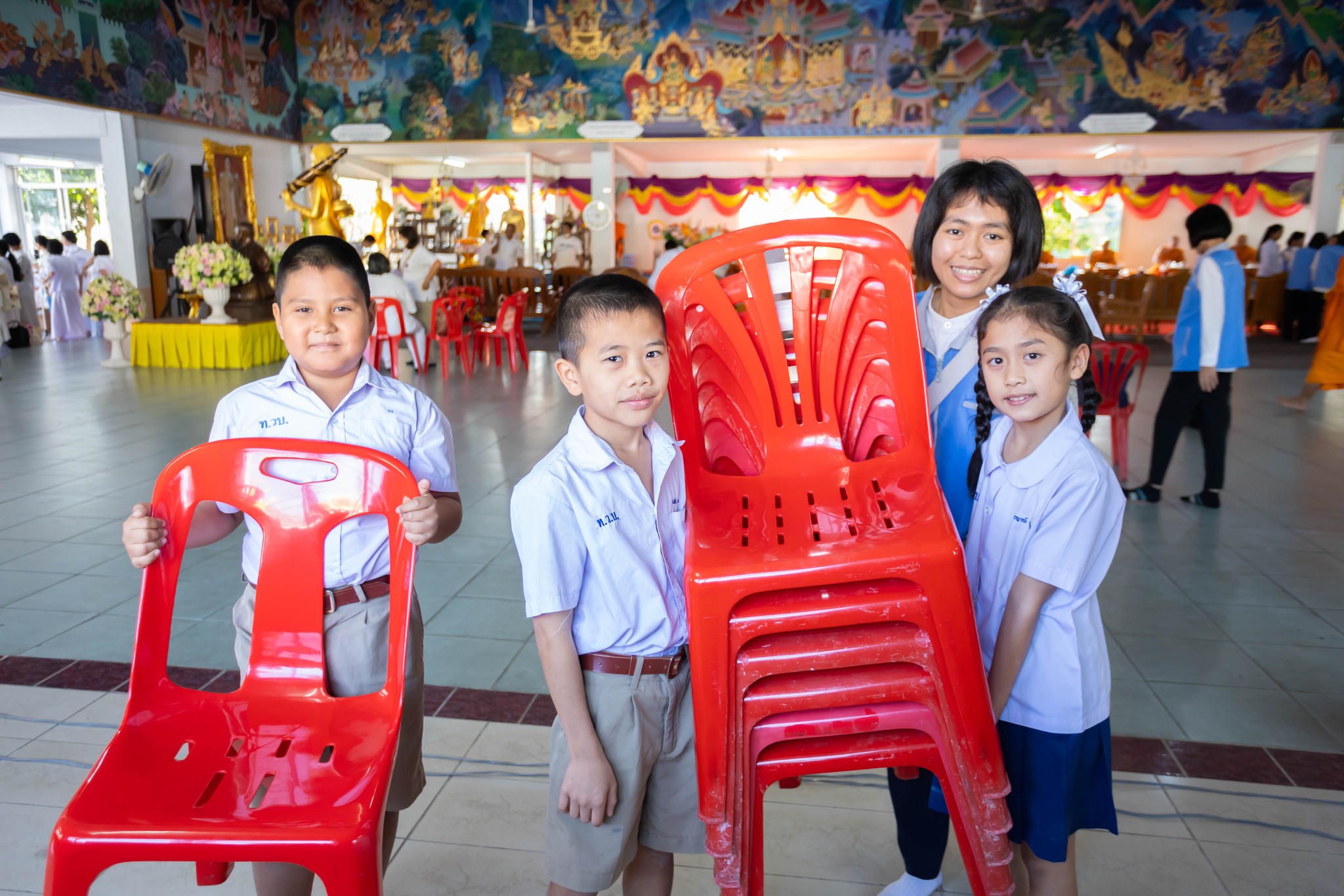 เด็กดี V-Star ร่วมพิธีทอดผ้าป่าโครงการธรรมยาตรา ปีที่13 จังหวัดนนทบุรี