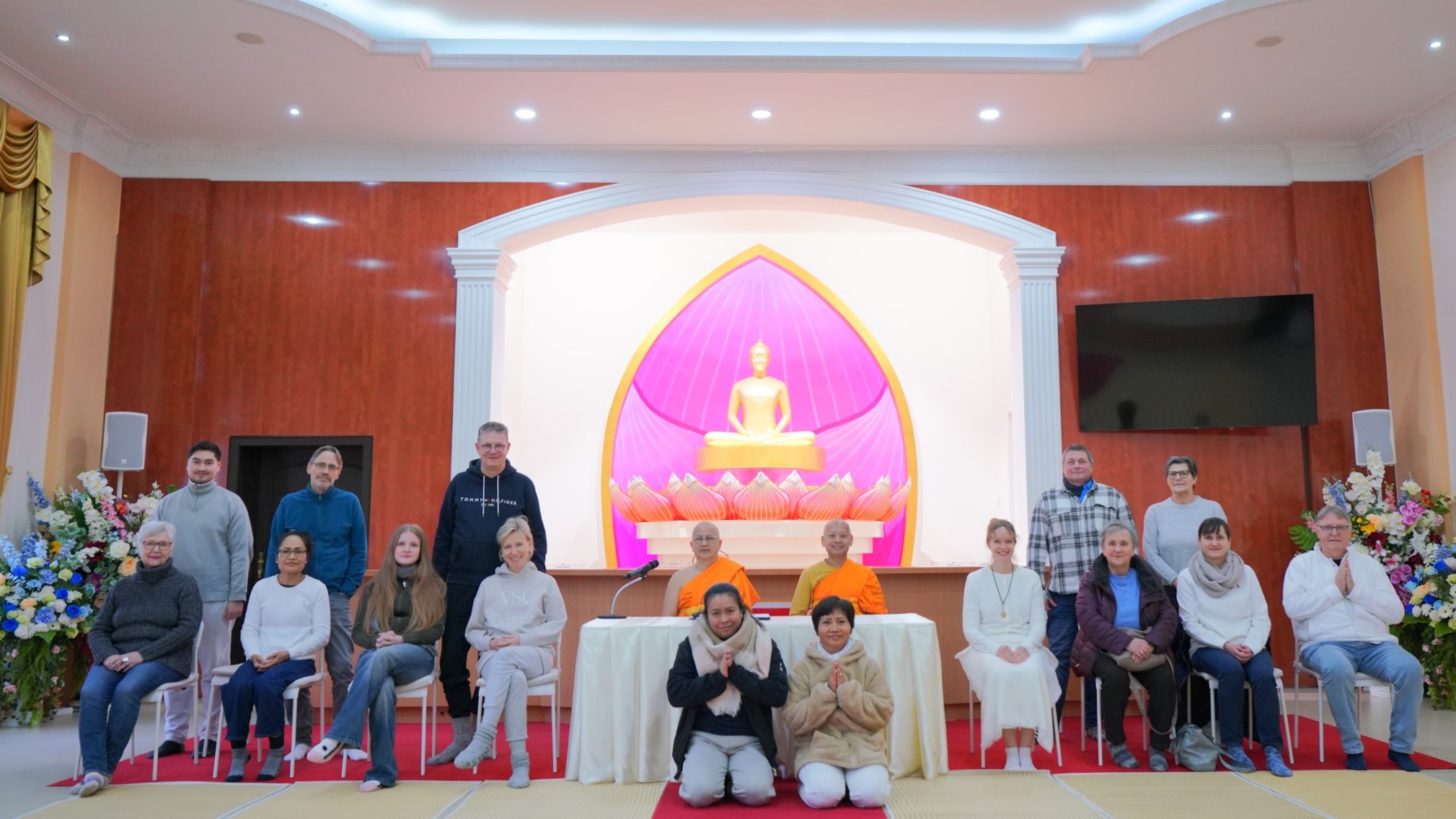 วัดพระธรรมกายเบอร์ลิน จัดปฏิบัติธรรมชาวท้องถิ่น