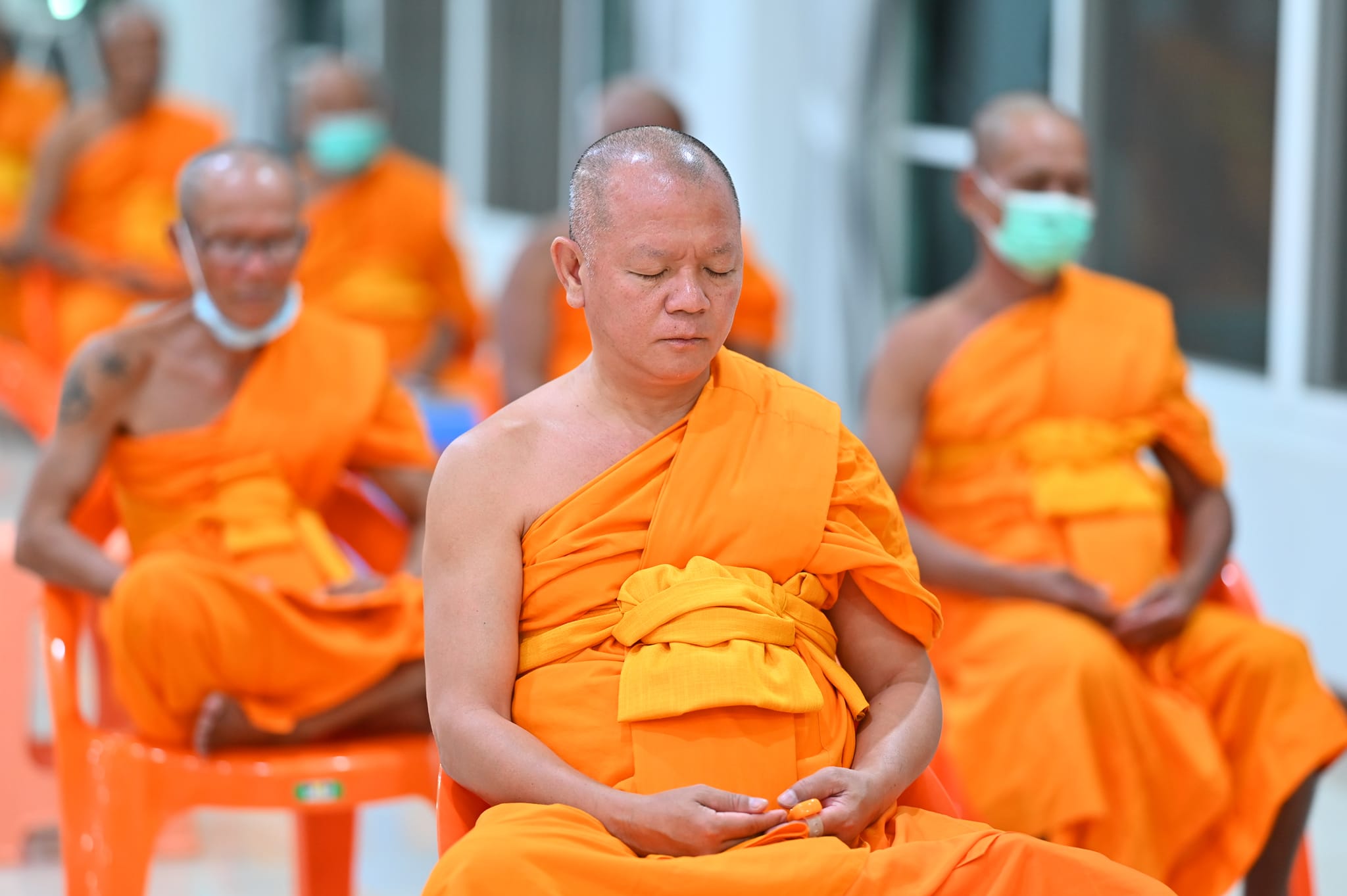 ศูนย์ปฏิบัติธรรมพนมสารคาม จัดปฏิบัติธรรมโครงการหมู่บ้านรักษาศีล 5