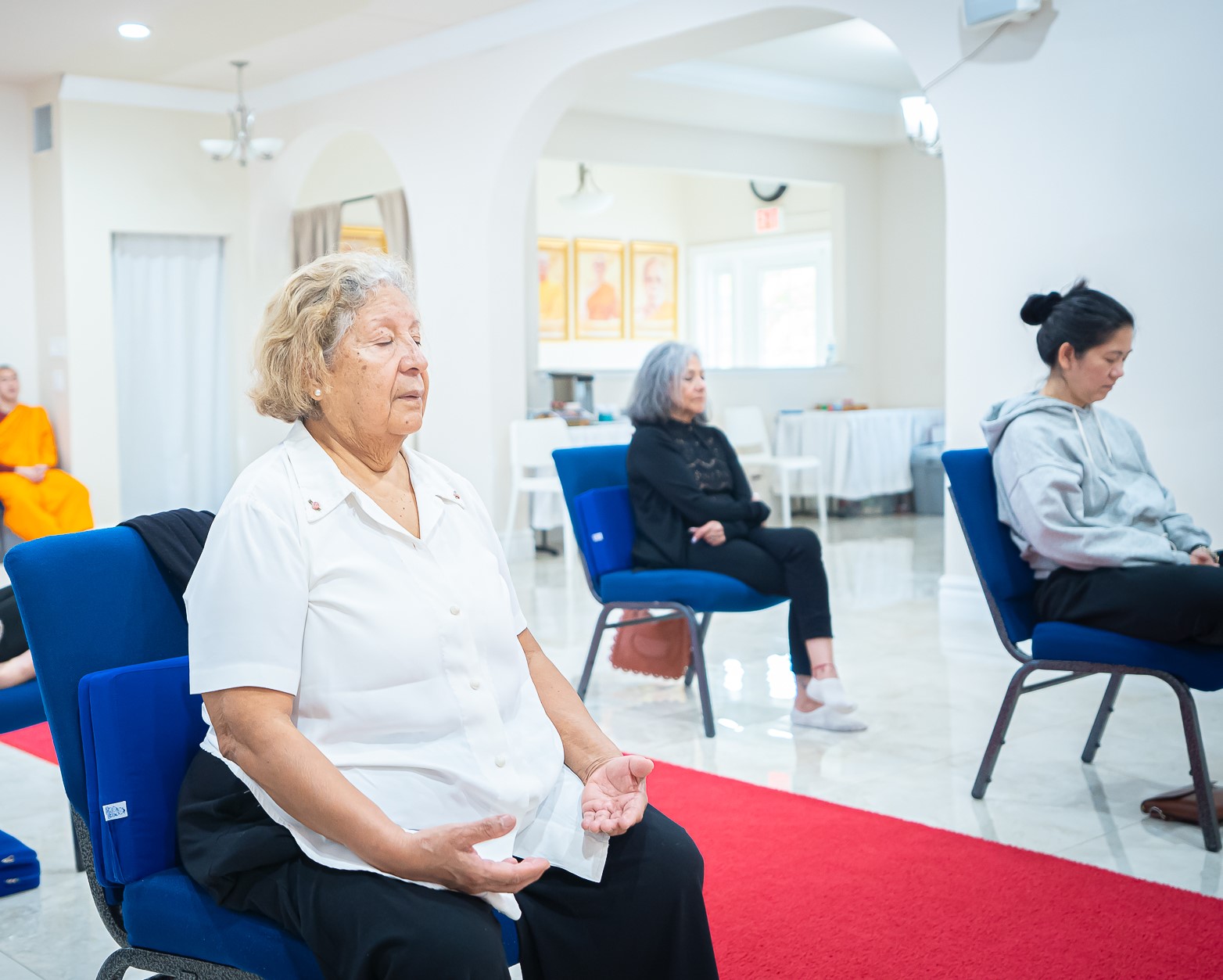 วัดพระธรรมกายปาล์มบีช จัดปฏิบัติธรรมชาวท้องถิ่น