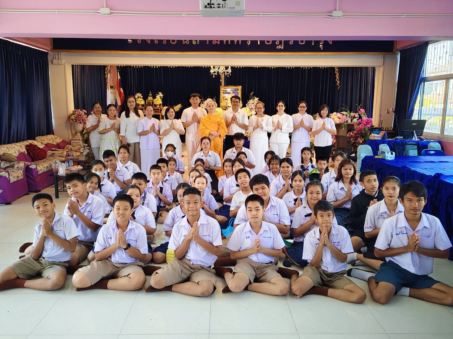 เด็กดี V-Star ต้อนรับพระธรรมยาตรา ปีที่ 13 ณ จังหวัดปทุมธานี
