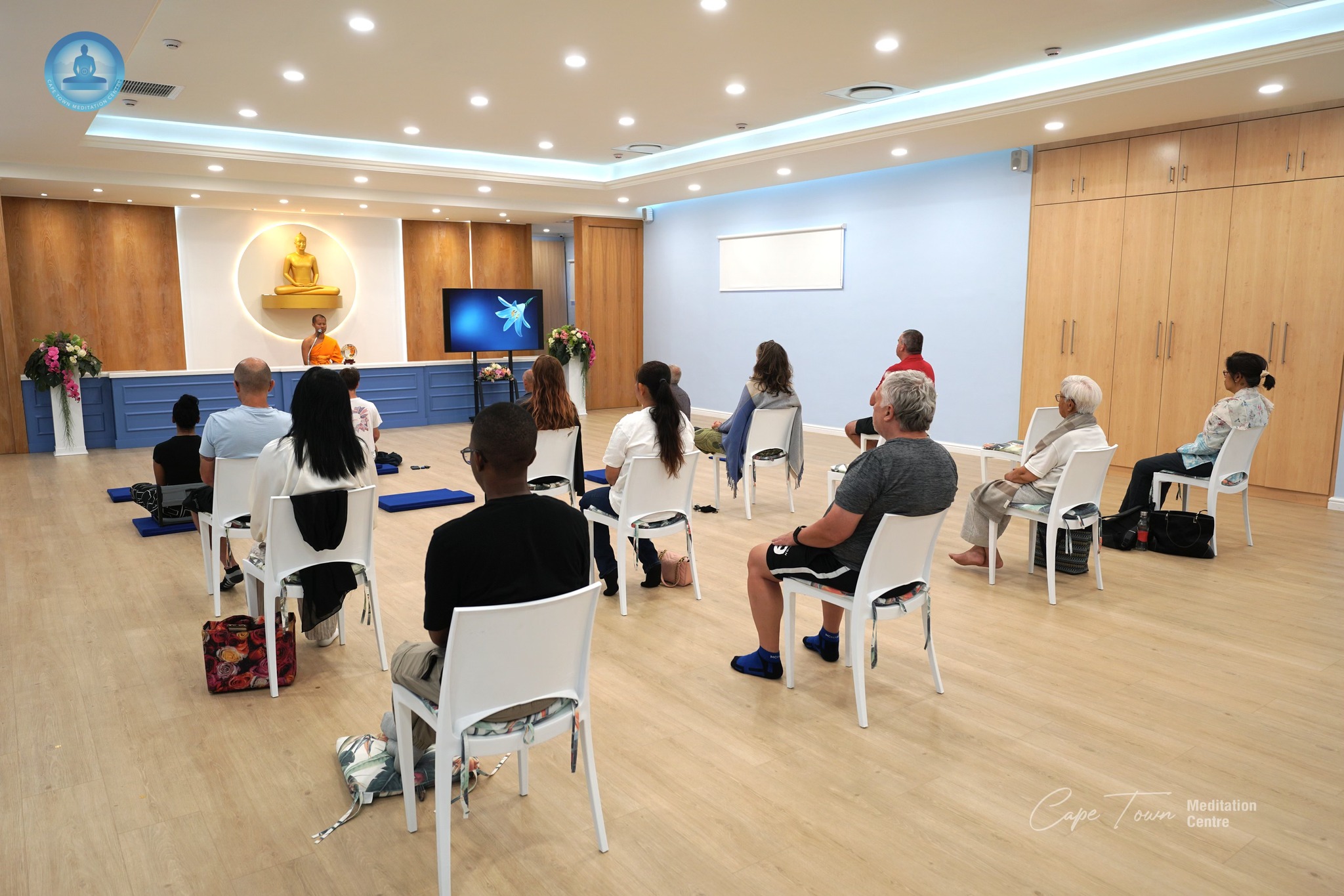 วัดพุทธเคปทาวน์ จัดคลาสสมาธิชาวท้องถิ่น