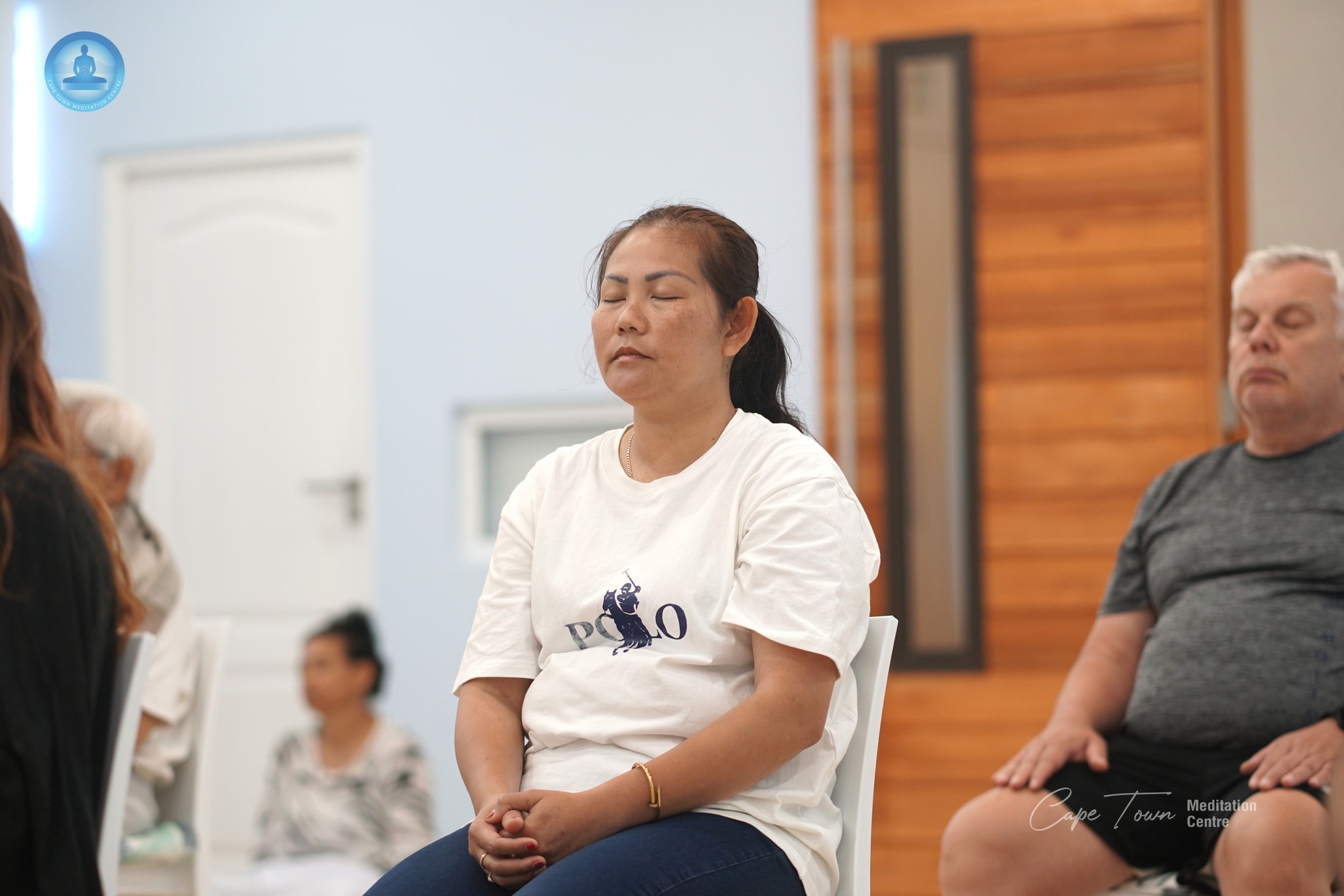 วัดพุทธเคปทาวน์ จัดคลาสสมาธิชาวท้องถิ่น