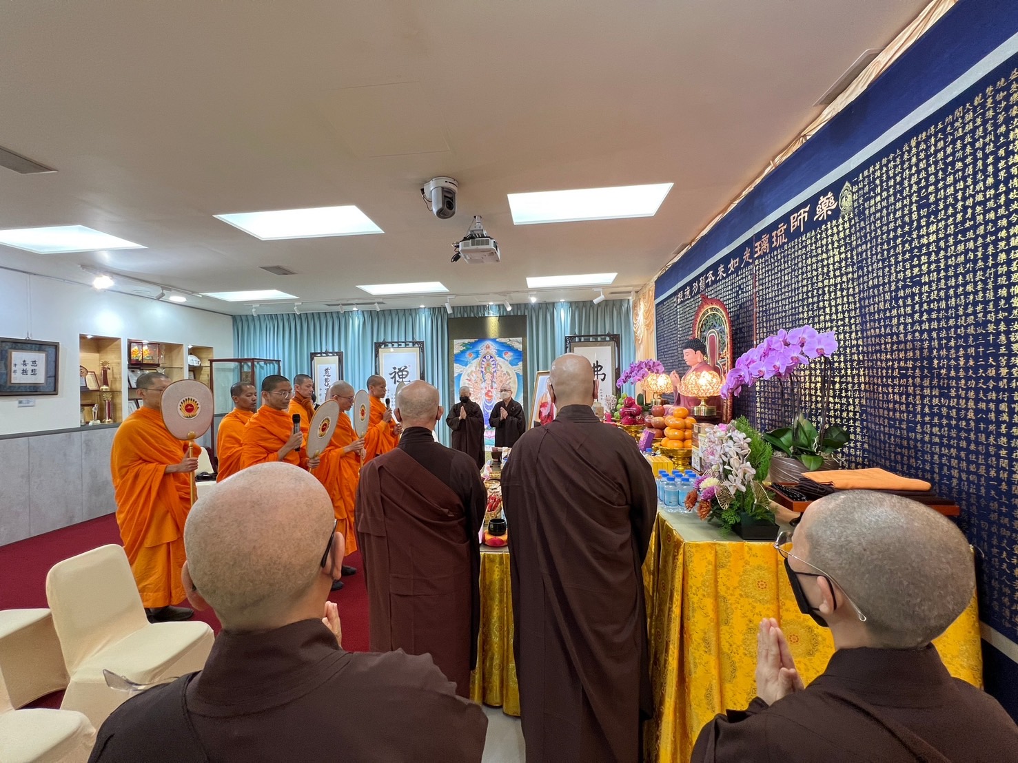 ผู้แทนวัดพระธรรมกาย จากวัดพระธรรมกายในไต้หวัน เข้าร่วมพิธีแสดงอาลัยพระมหาเถระธรรมาจารย์จิ้งเหย้า