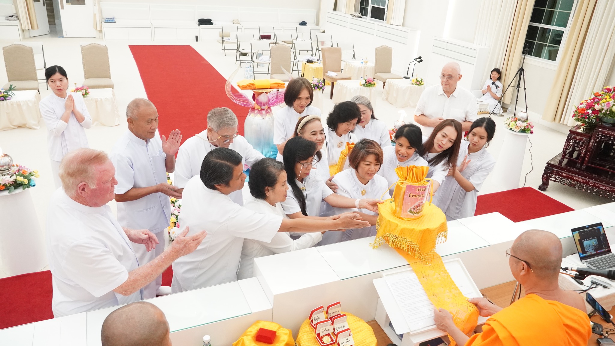 วัดพระธรรมกายฟลอริดา จัดงานบุญบูชาข้าวพระ