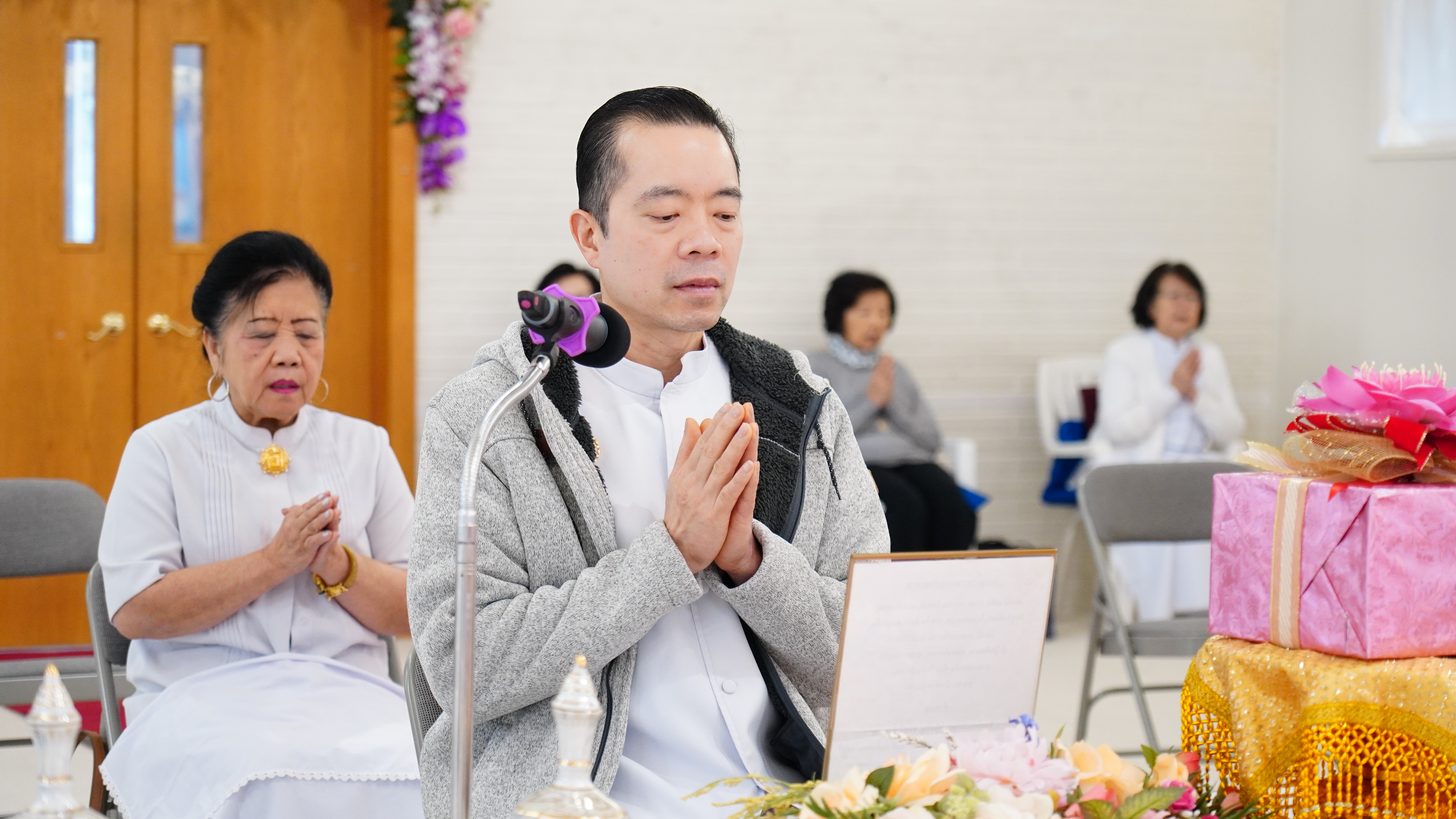 วัดพระธรรมกายซีแอตเติล จัดพิธีสวดธรรมนิยามอุทิศถวายแด่มหาปูชนียาจารย์