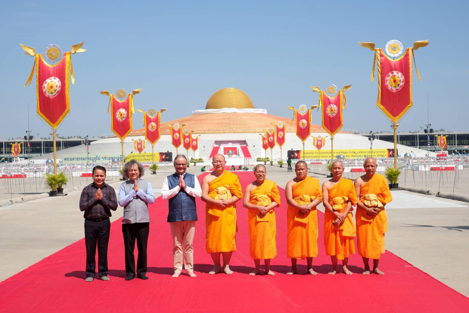 หลวงพ่อทัตตชีโว เมตตาให้การต้อนรับ เอกอัครราชทูตอินเดียประจำประเทศไทย และคณะ