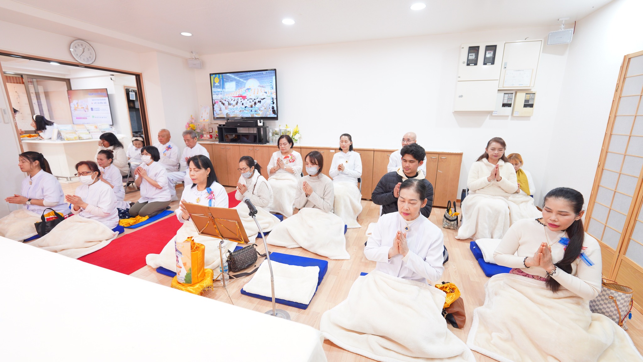 วัดพระธรรมกายโอซาก้า จัดงานบุญบูชาข้าวพระ