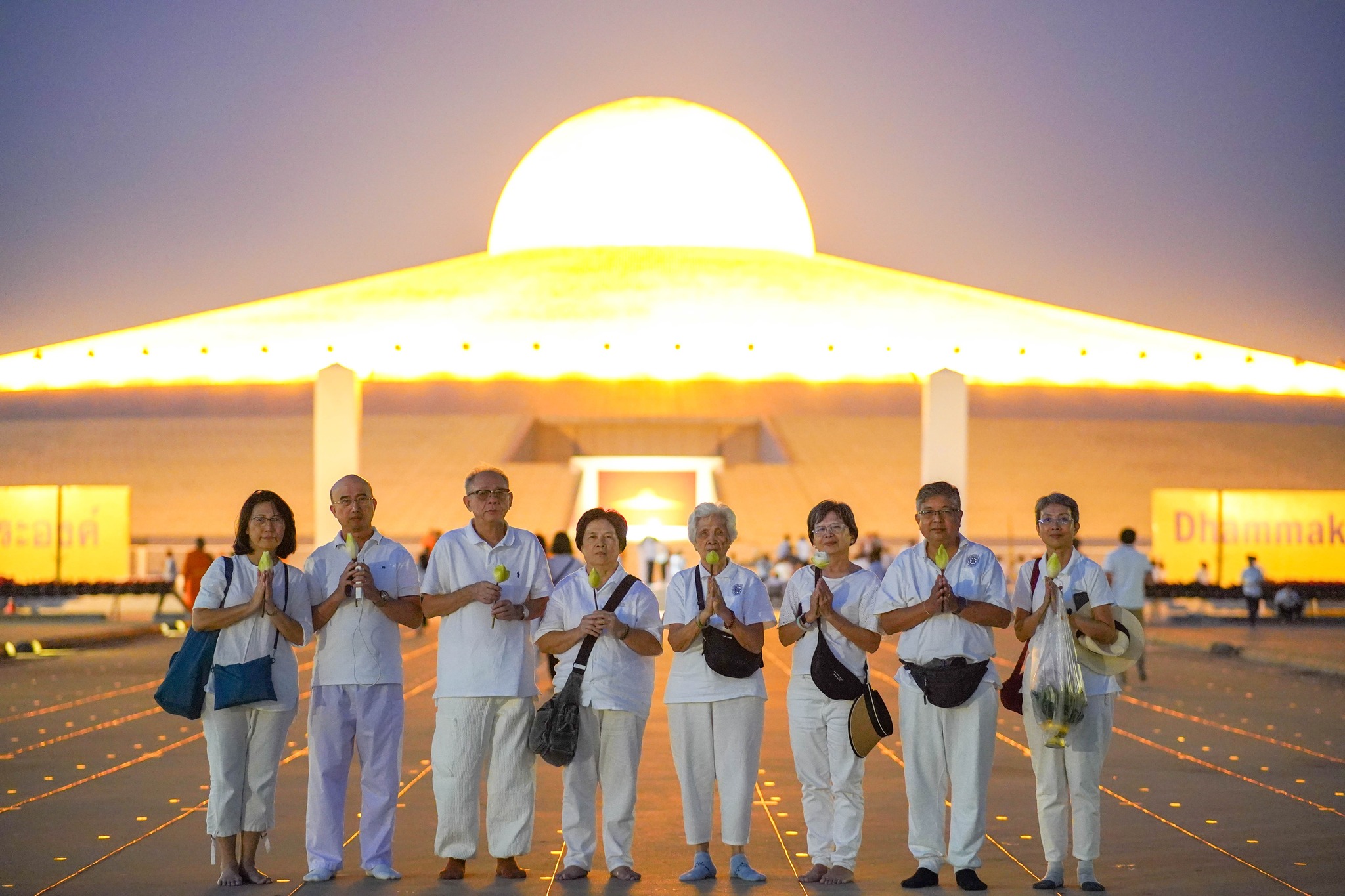 ชาวมาเลเซีย มาเยี่ยมชมวัดพระธรรมกาย