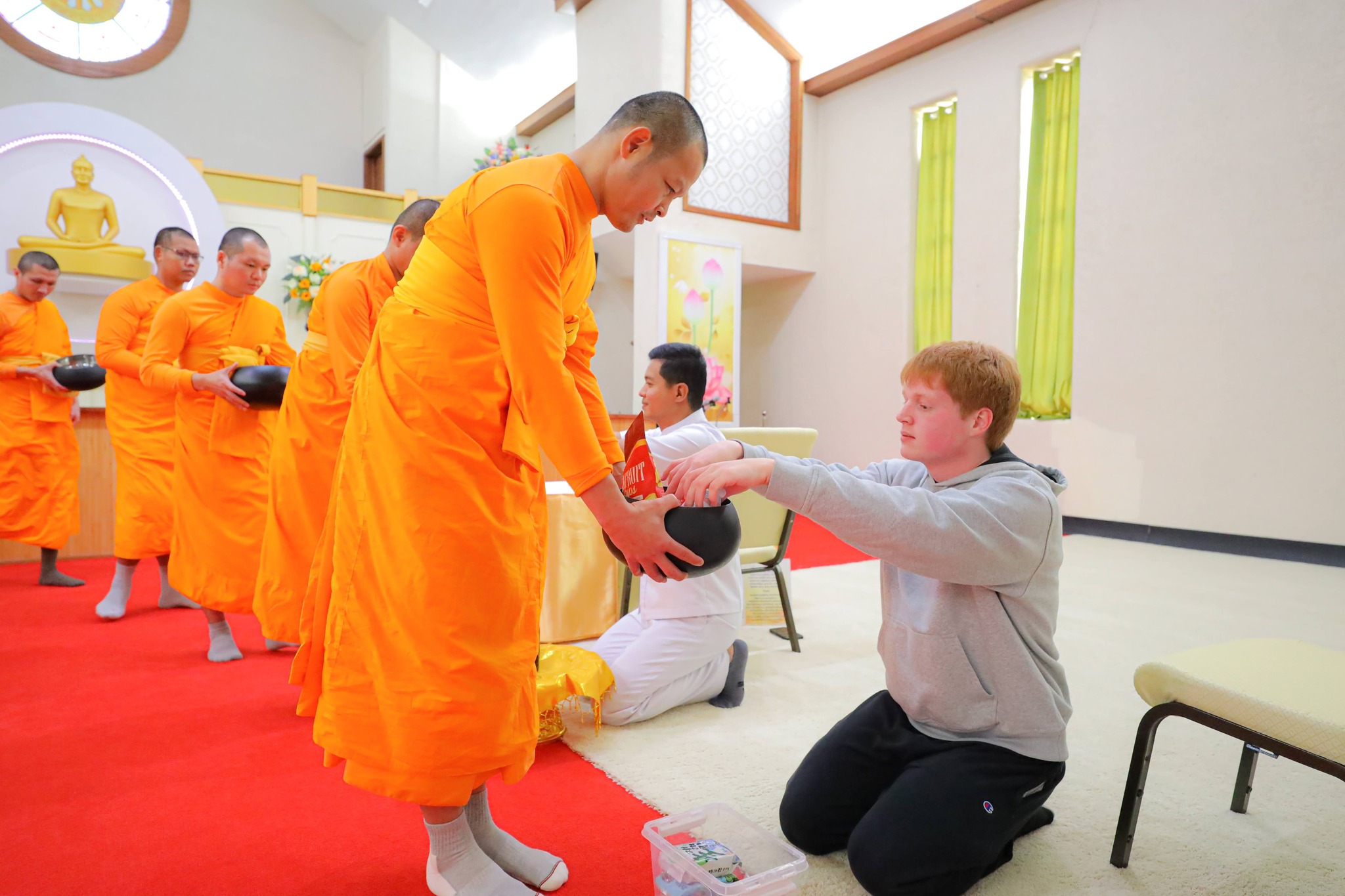 วัดพระธรรมกายแคนซัส จัดงานบุญวันอาทิตย์