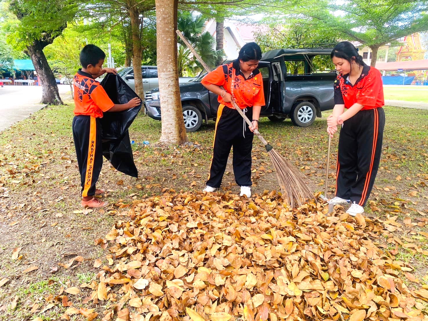 ชมรมพุทธรักษาจังหวัดนราธิวาส จัดกิจกรรมเครือข่ายเยาวชนรักษ์บวร