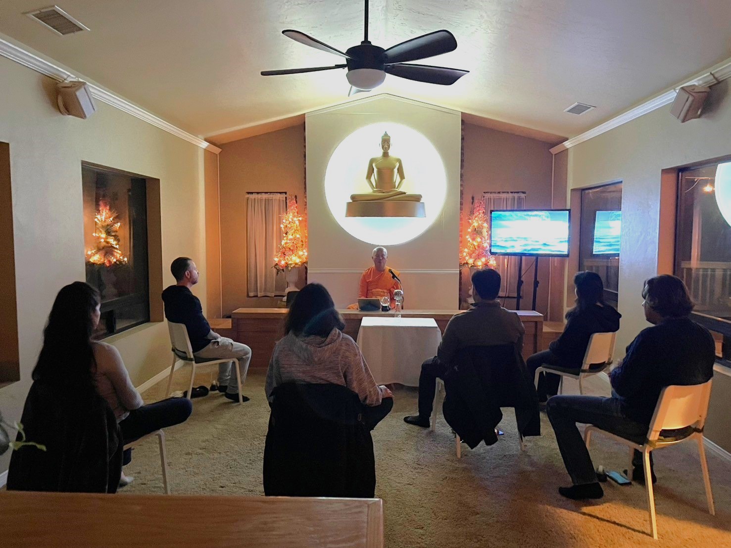 วัดภาวนาซานดิเอโก จัดกิจกรรม Moonlight meditation