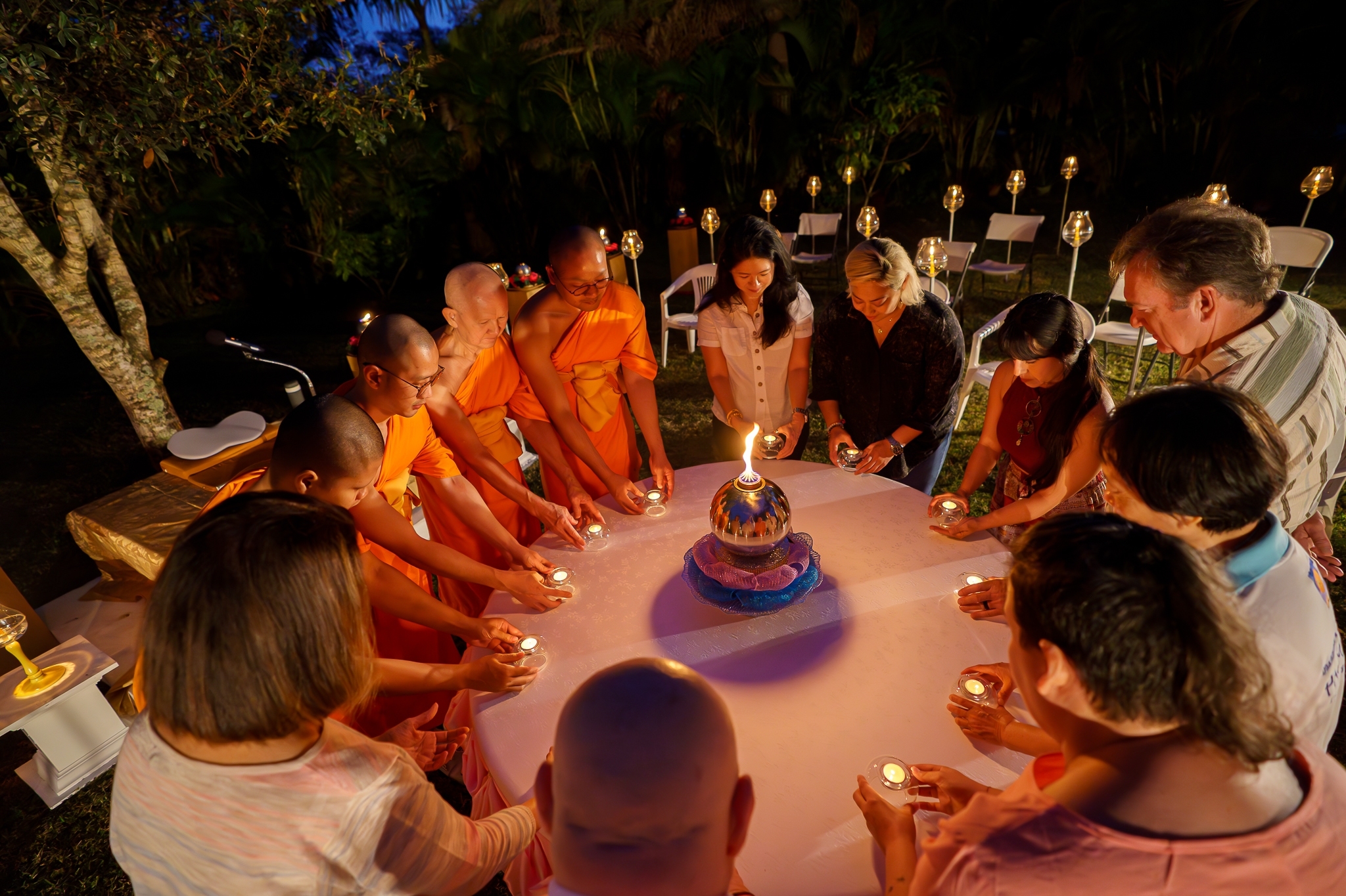 วัดพระธรรมกายปาล์มบีช จัดงาน Palm Beach Candle Lights