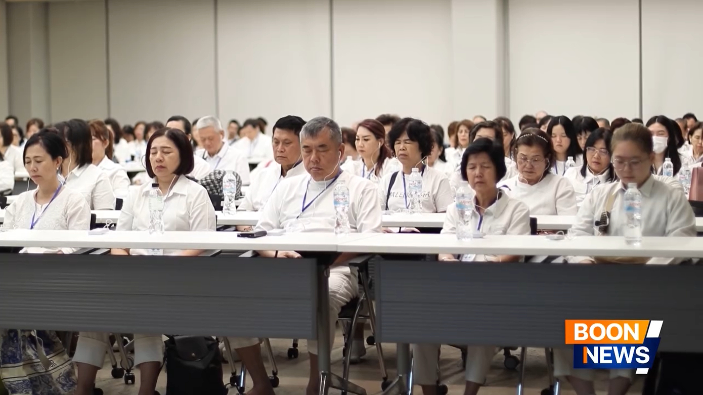หลวงพ่อทัตตชีโว บรรยายธรรมและสอนการนั่งสมาธิแก่ชาวต่างชาติ ประเทศอินโดนีเซีย
