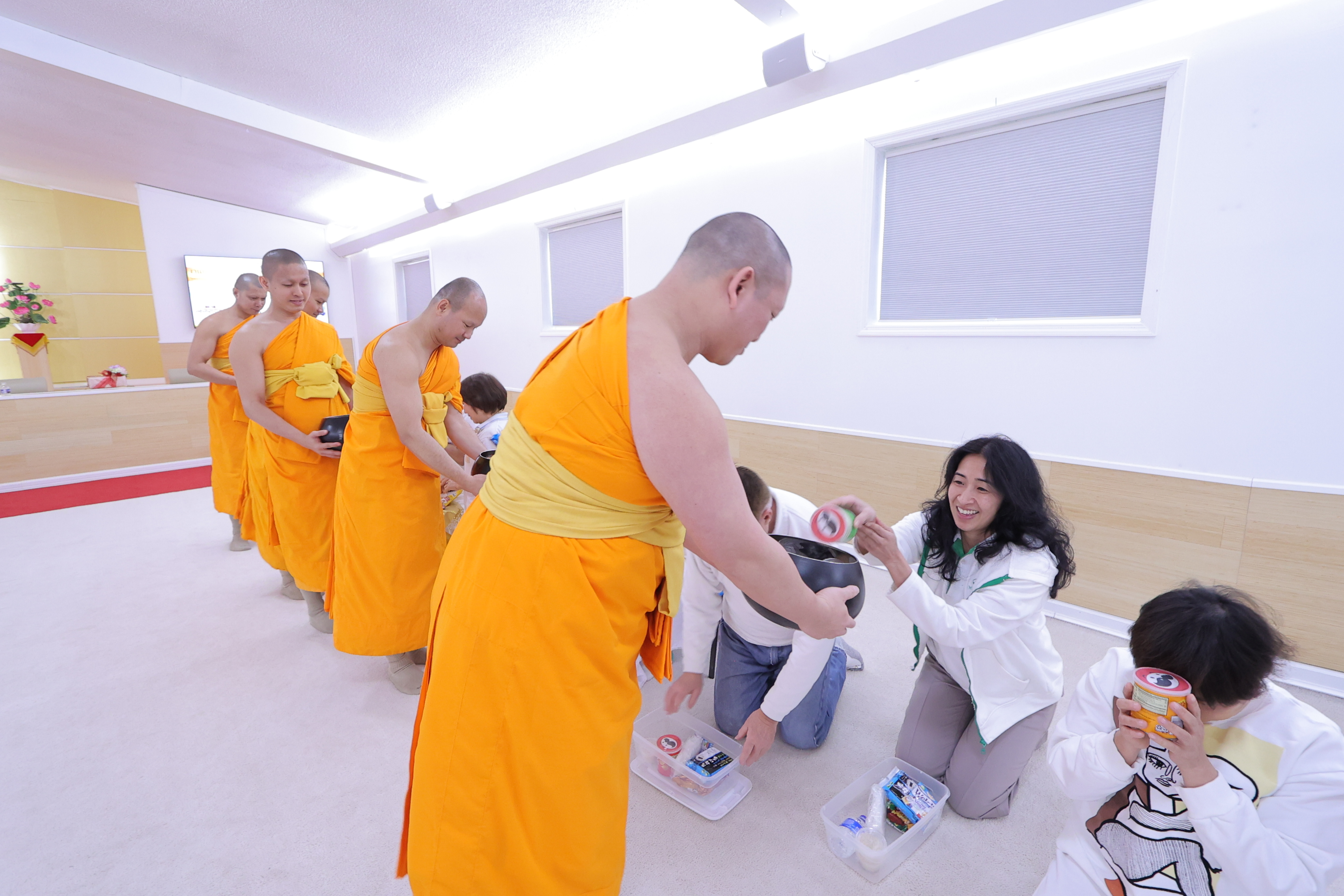 วัดพระธรรมกายจอร์เจีย จัดงานบุญวันอาทิตย์