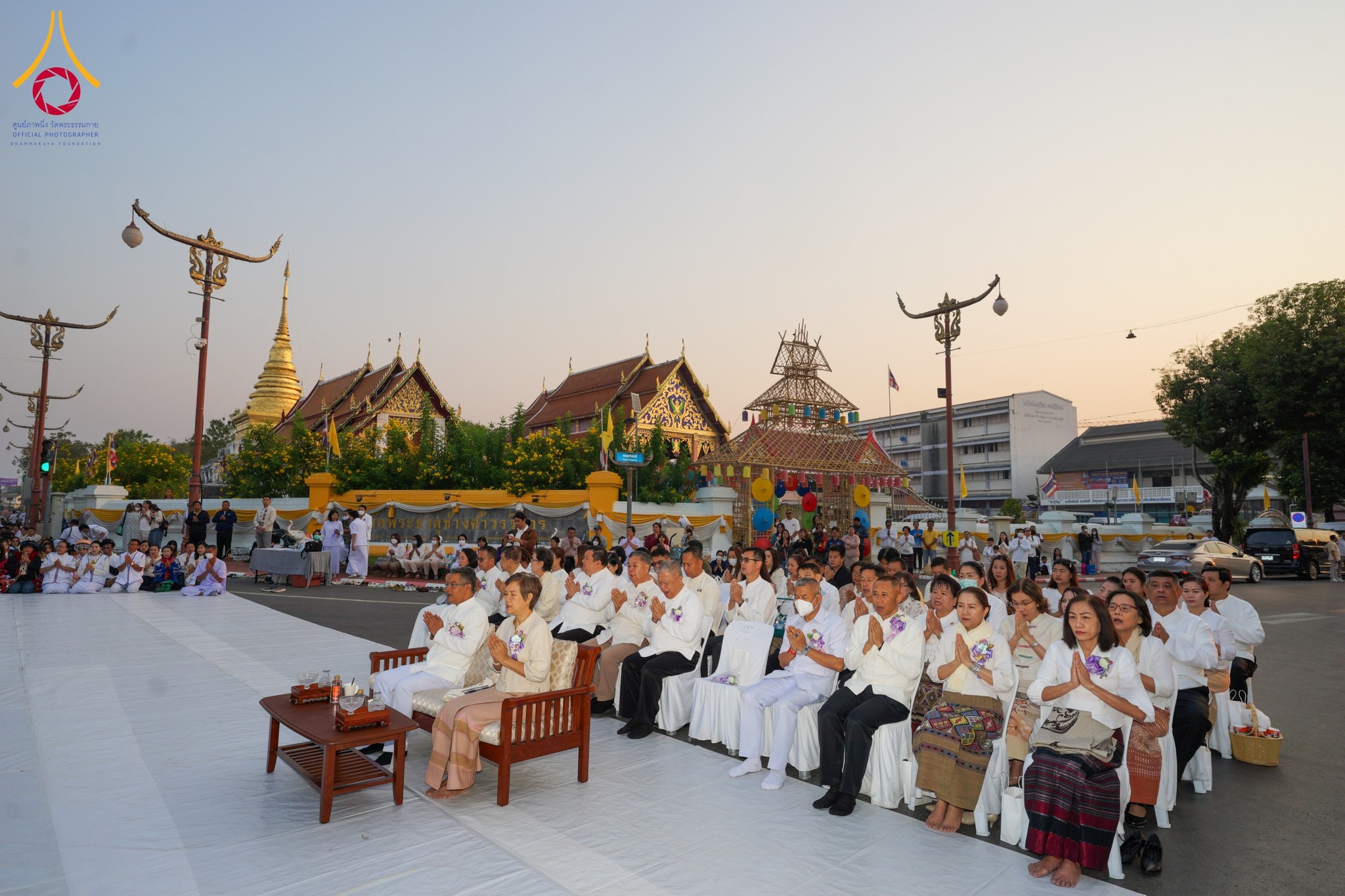 พิธีทำบุญตักบาตรคณะสงฆ์ 1,743 รูป ฉลองนครน่านครบ 743 ปี และช่วยเหลือคณะสงฆ์ 323 วัด 4 จังหวัดชายแดนภาคใต้