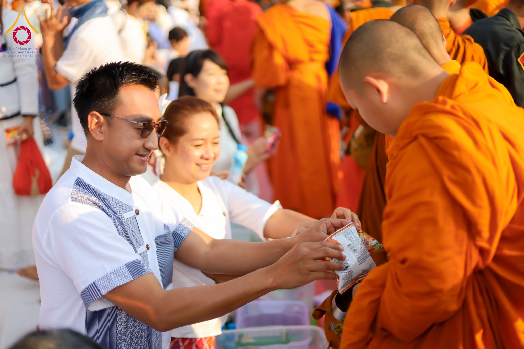 พิธีทำบุญตักบาตรคณะสงฆ์ 1,743 รูป ฉลองนครน่านครบ 743 ปี และช่วยเหลือคณะสงฆ์ 323 วัด 4 จังหวัดชายแดนภาคใต้