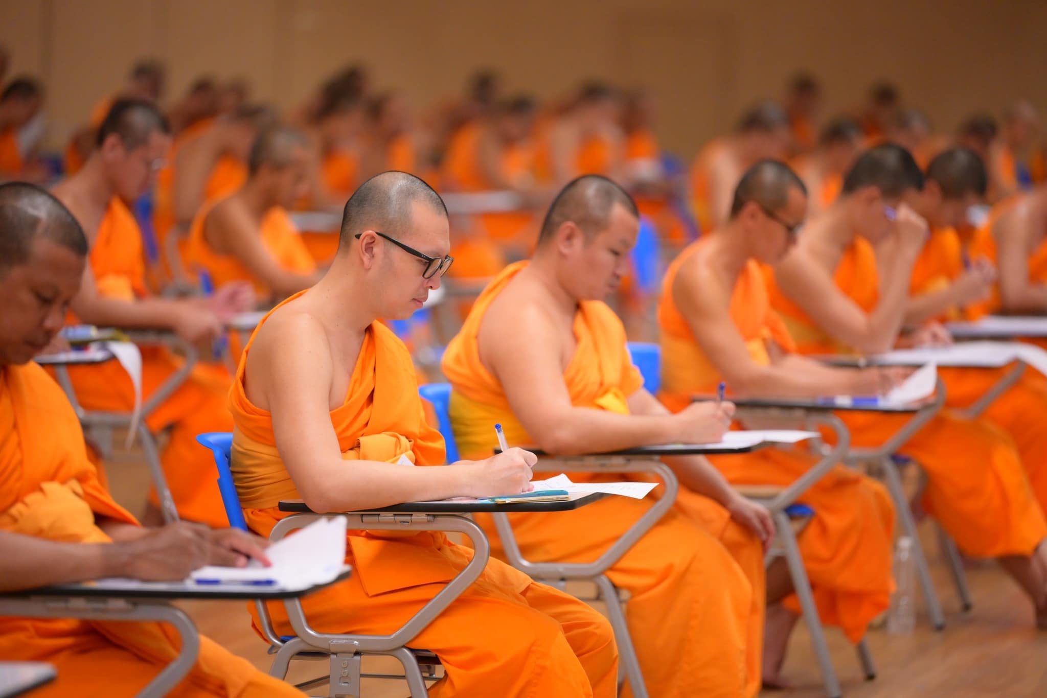 บรรยากาศการสอบบาลีสนามหลวง ณ วัดพระธรรมกาย จ.ปทุมธานี