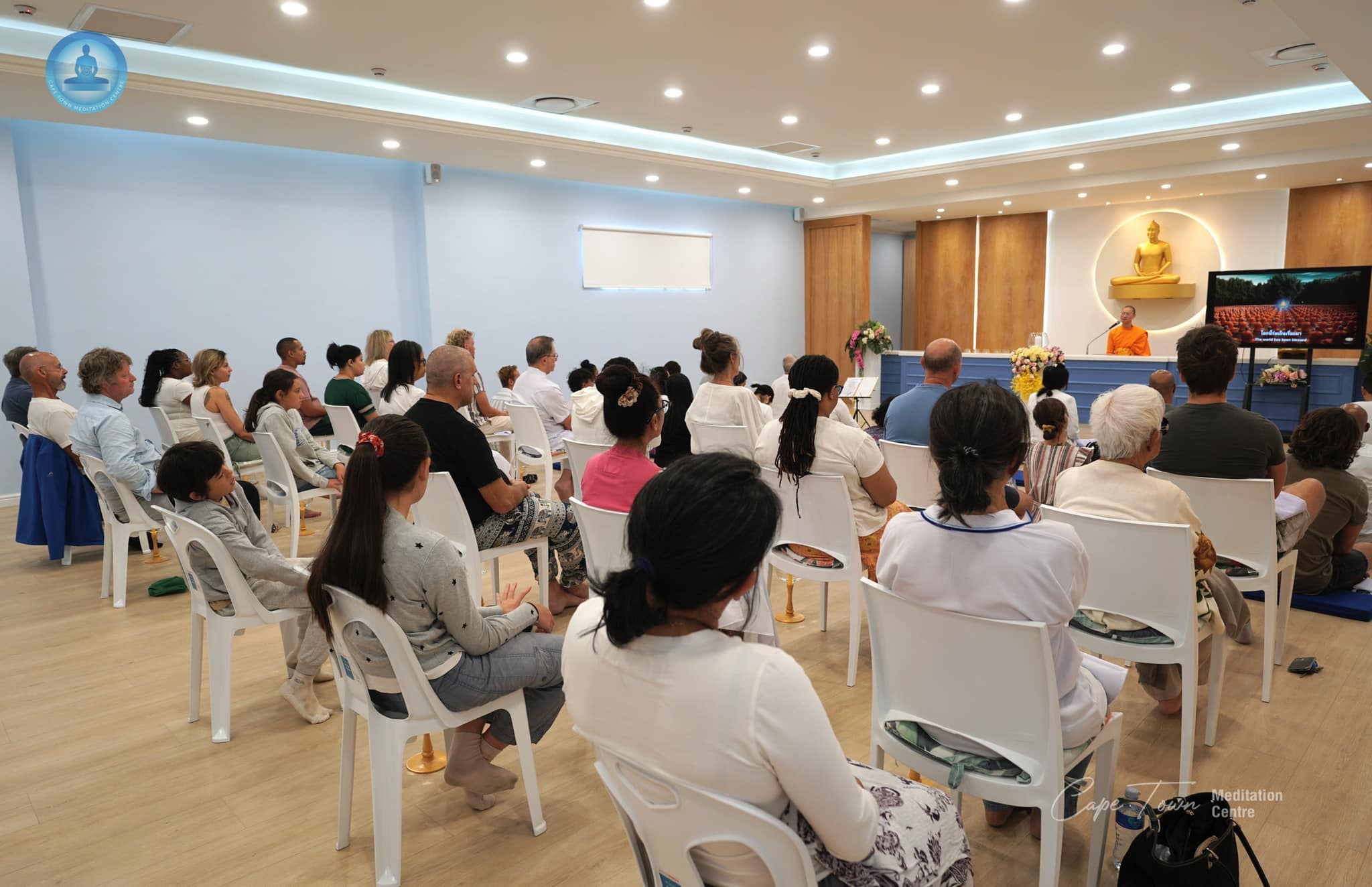 ชาวแอฟริกาใต้ ร่วมงานบุญ เนื่องในวันมาฆบูชา ณ วัดพุทธเคปทาวน์