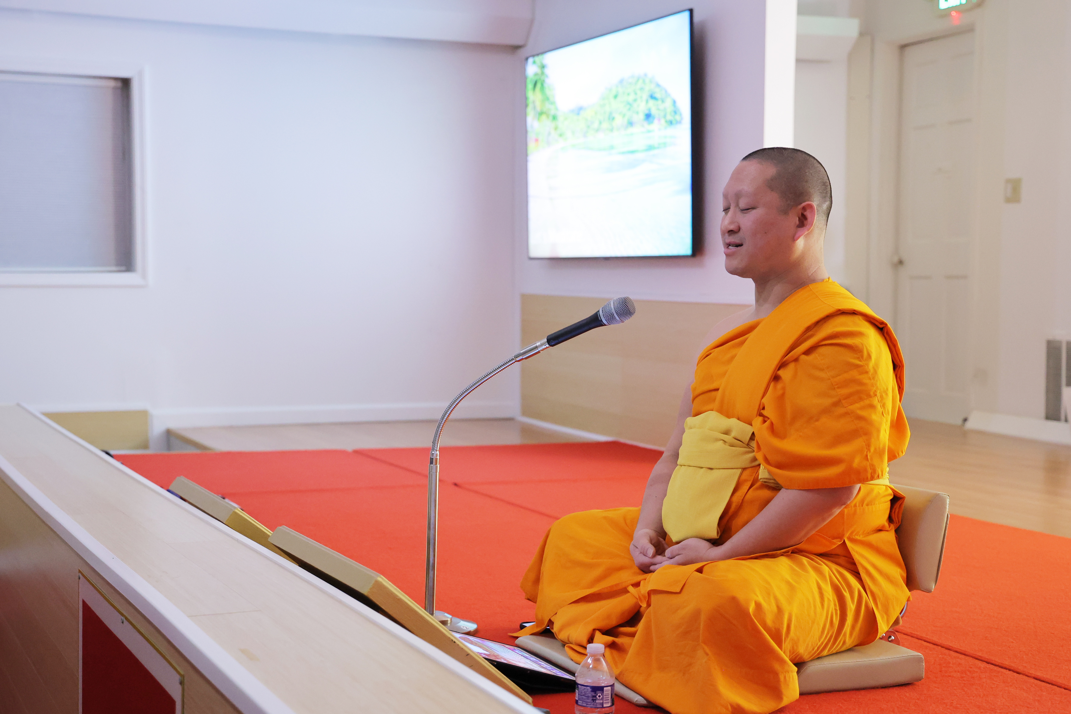 วัดพระธรรมกายจอร์เจีย จัดกิจกรรมนั่งสมาธิสำหรับชาวท้องถิ่น
