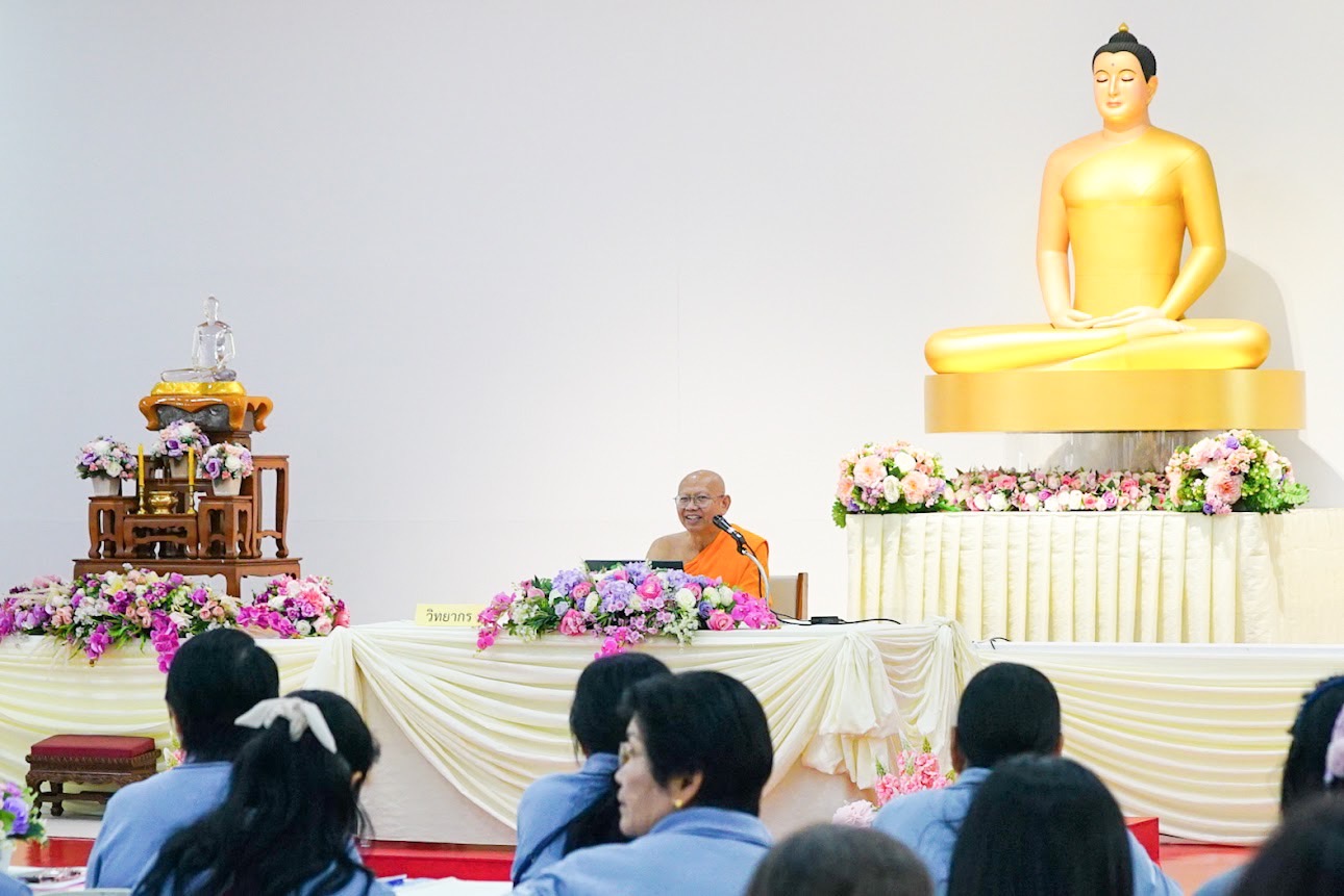 นายก อบจ.ปทุมธานี เปิดการประชุม อาสาสมัครสาธารณสุข รพ.สต.คลองสอง ประจำปี พ.ศ. 2568 ณ วัดพระธรรมกาย 