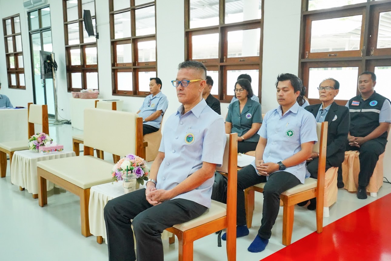 นายก อบจ.ปทุมธานี เปิดการประชุม อาสาสมัครสาธารณสุข รพ.สต.คลองสอง ประจำปี พ.ศ. 2568 ณ วัดพระธรรมกาย 