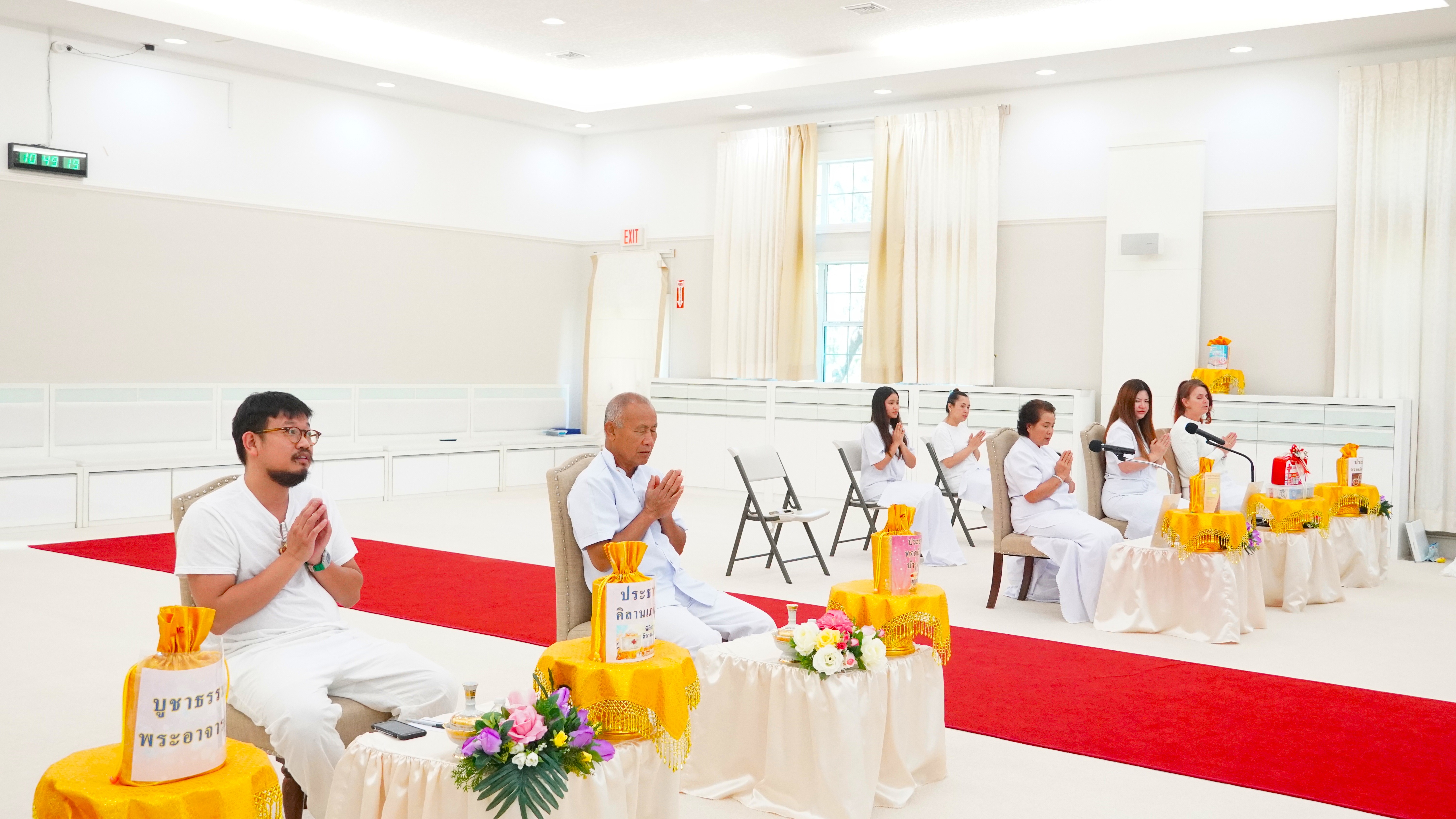 วัดพระธรรมกายฟลอริดา จัดพิธีทอดผ้าป่าบำรุงวัด