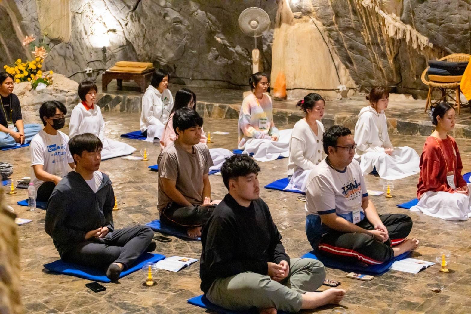 ค่ายสมาธิกับธรรมชาติ ณ วัดถ้ำเขาวง อำเภอปากช่อง จังหวัดนครราชสีมา