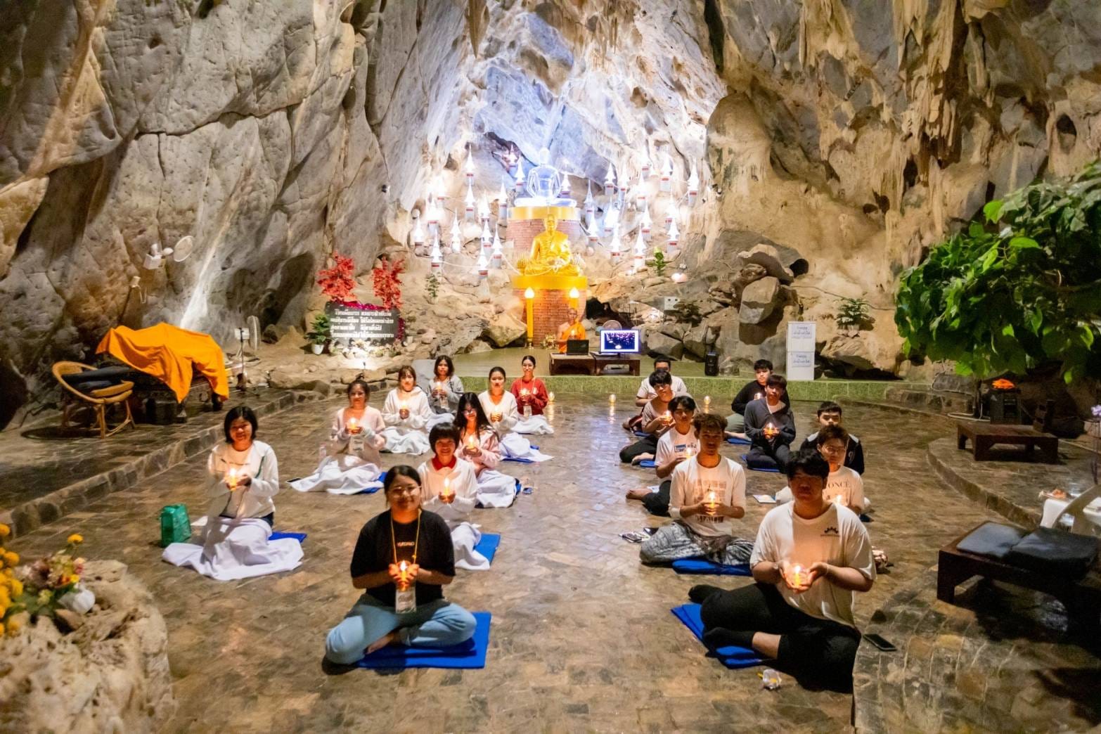 ค่ายสมาธิกับธรรมชาติ ณ วัดถ้ำเขาวง อำเภอปากช่อง จังหวัดนครราชสีมา